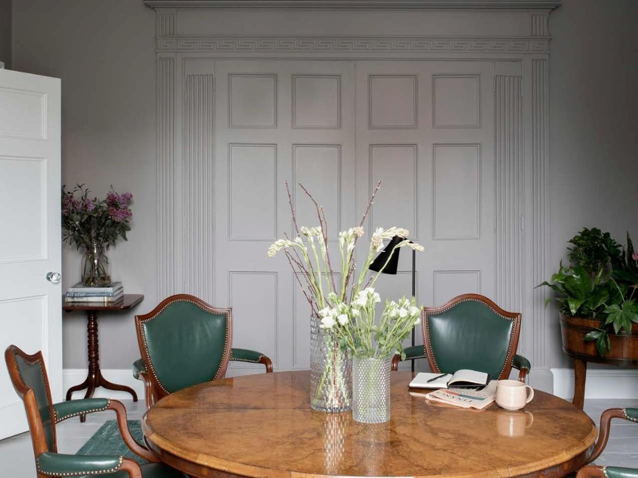 Gasthuis Pembroke Hall 3*