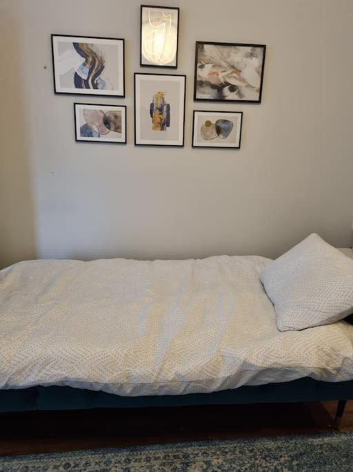 Centrally Located, Comfy 2-bed 2-bath Apt Appartement *
