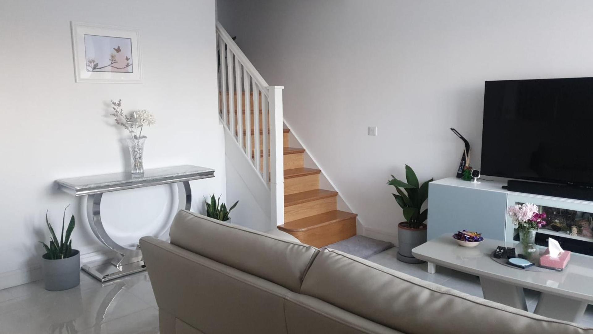 Homestay Barnoaks House - Private Ensuite Bathroom Dublin