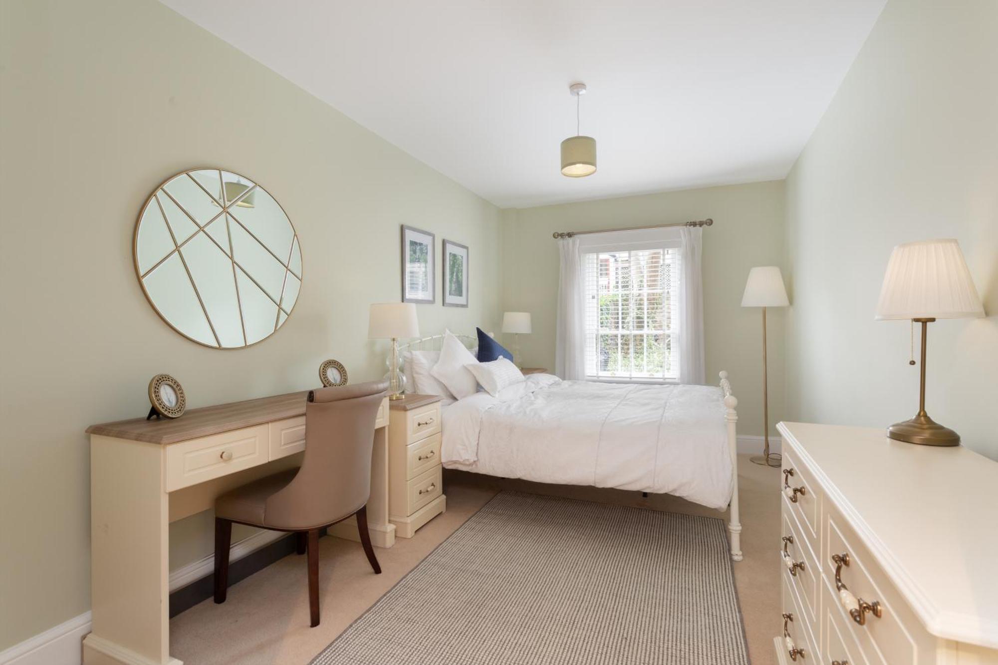 Bed & Breakfast Spectacular 2 Bedroom With Sunny Garden & Terrace