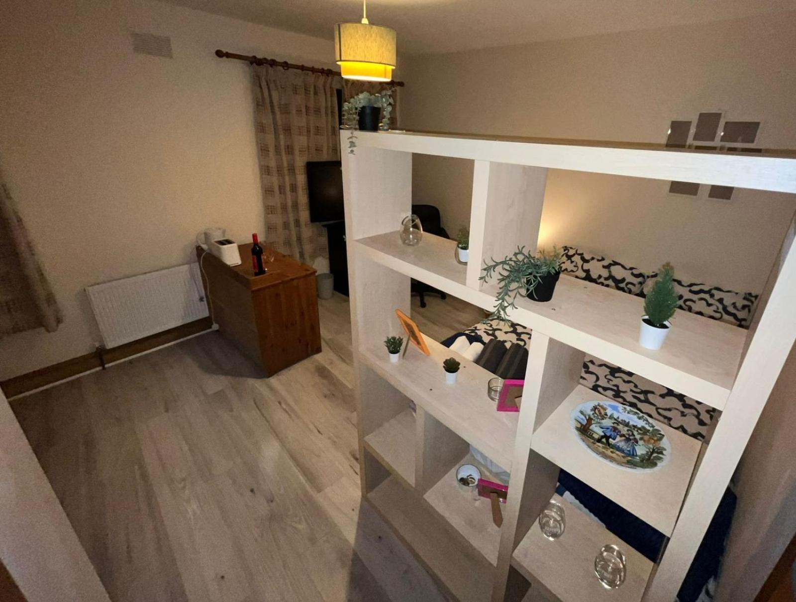 Bedroom + Bathroom D8 Dublin