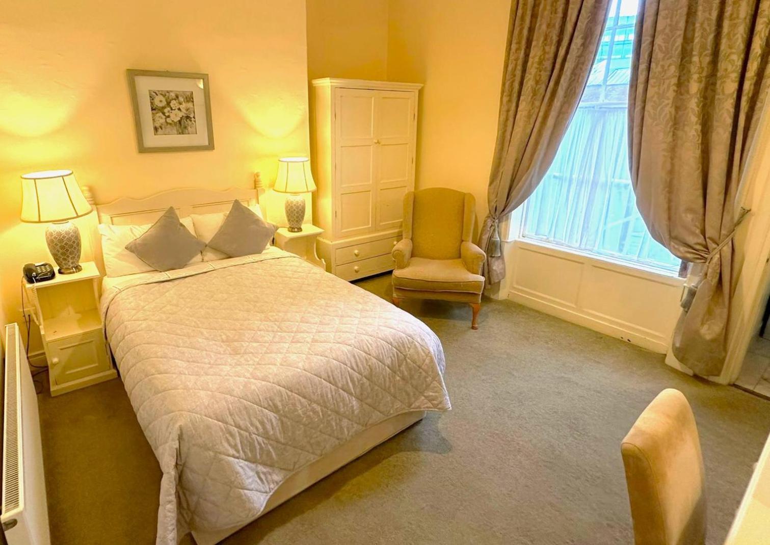 Baggot Court Townhouse Hotel Dublin