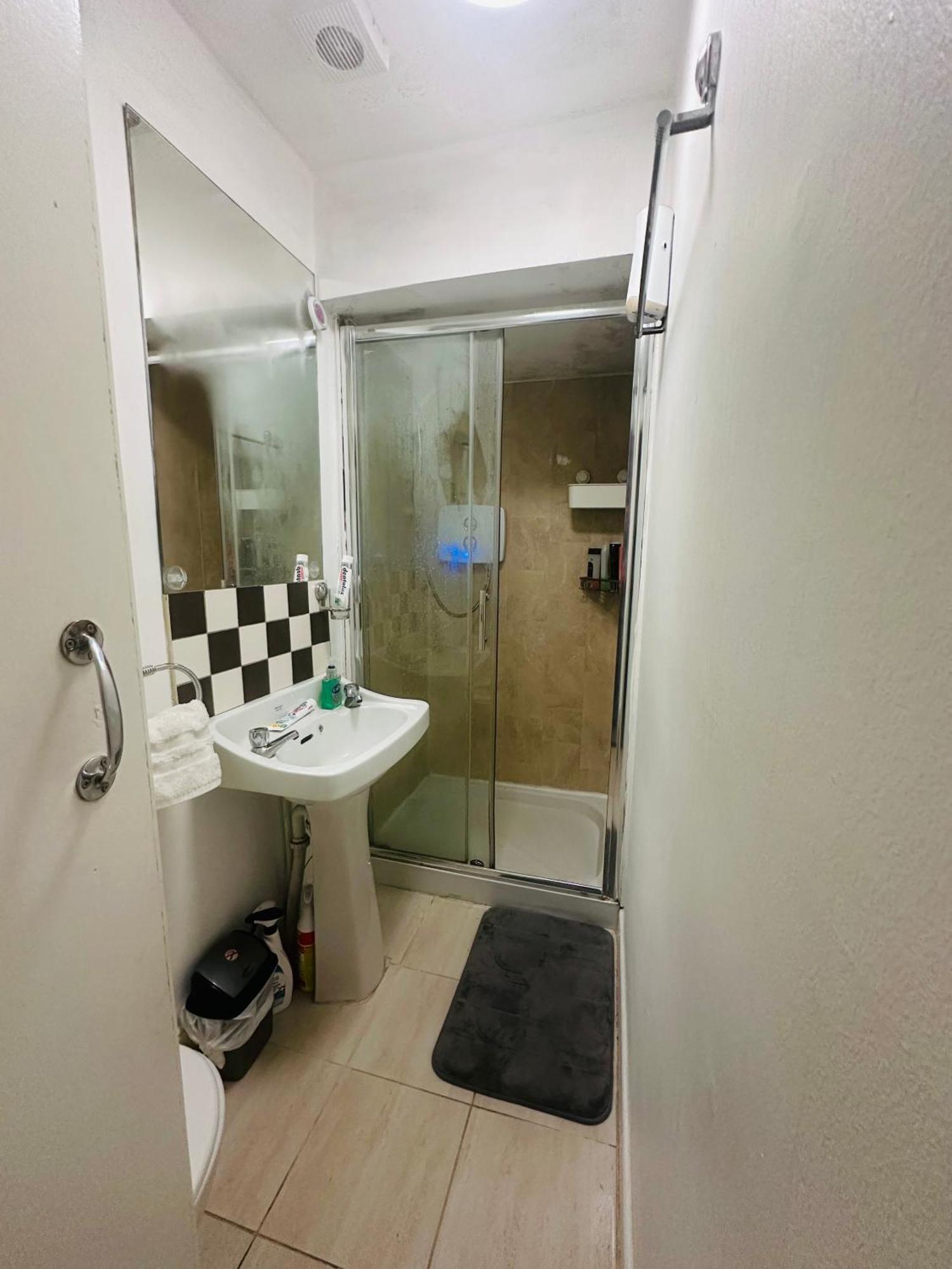 Spacious In Homestay *