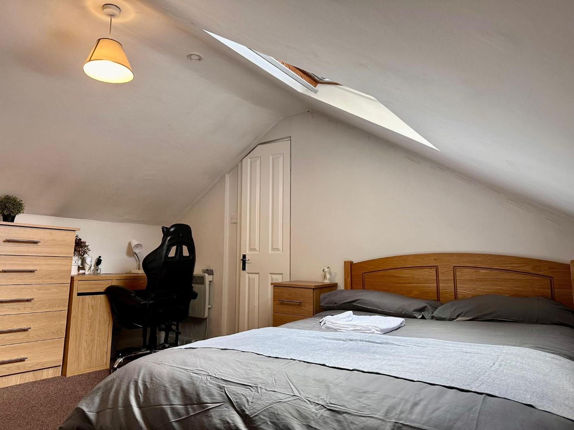 Spacious In Homestay *