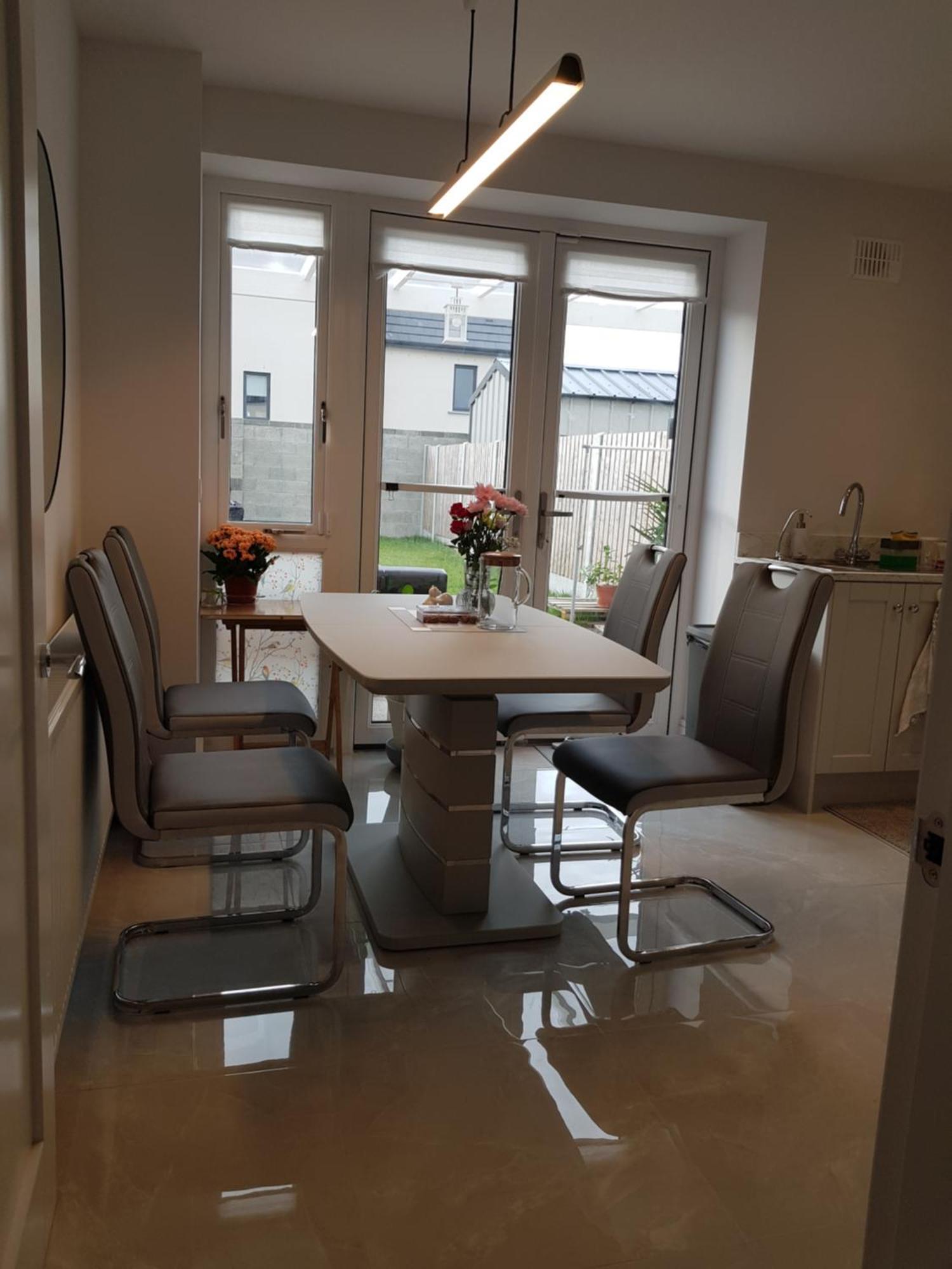 Barnoaks House - Private Ensuite Bathroom Homestay Dublin