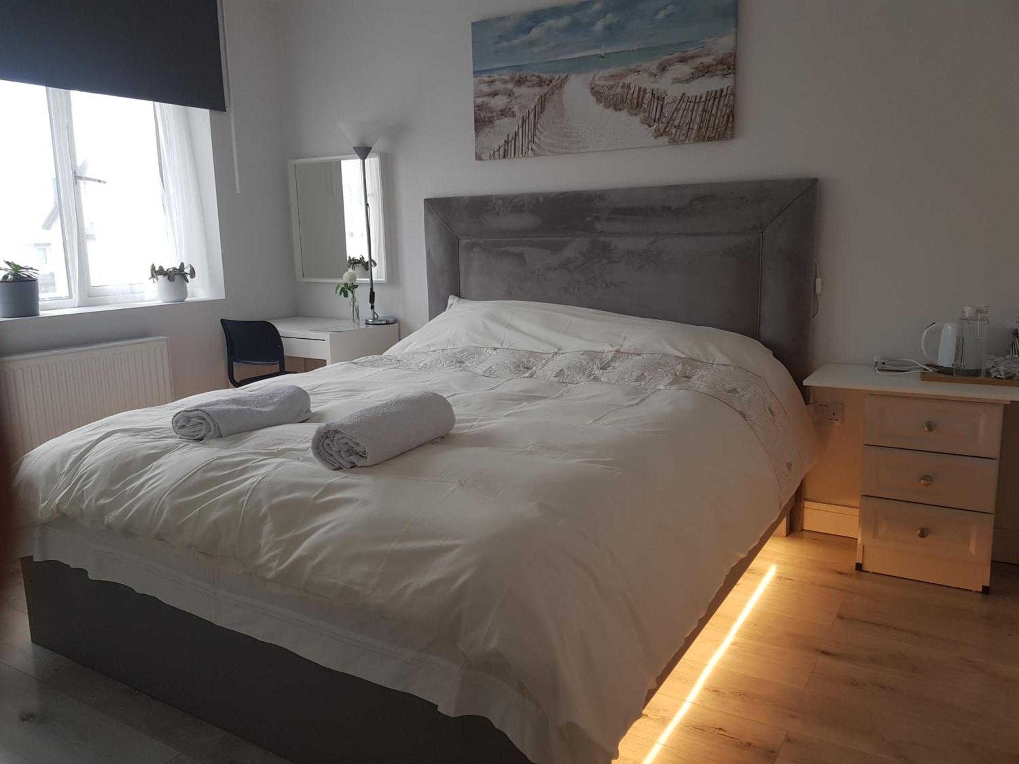 Homestay Barnoaks House - Private Ensuite Bathroom Dublin