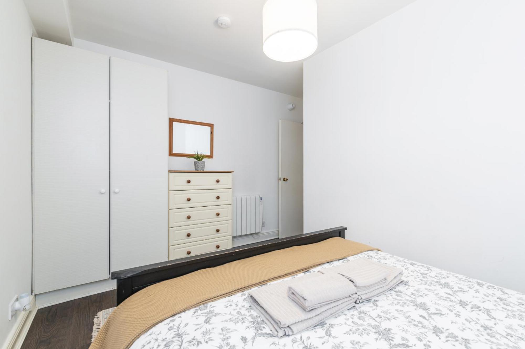 Appartement Lovely 2-bed In The Heart Of *