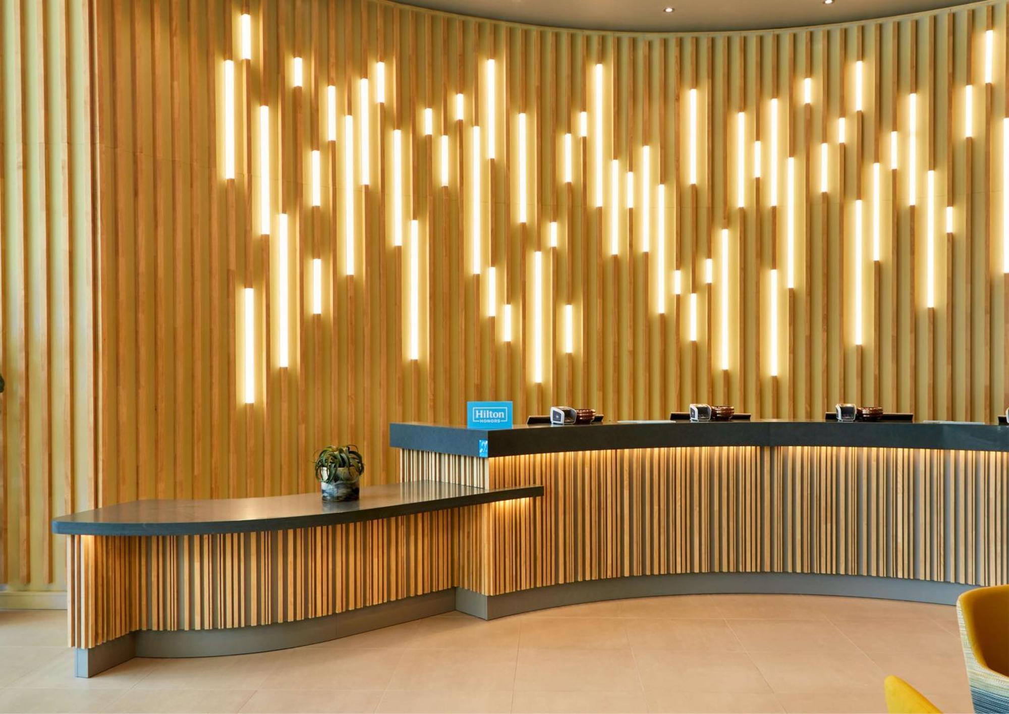 Hampton By Hilton Centre Hotel 3*