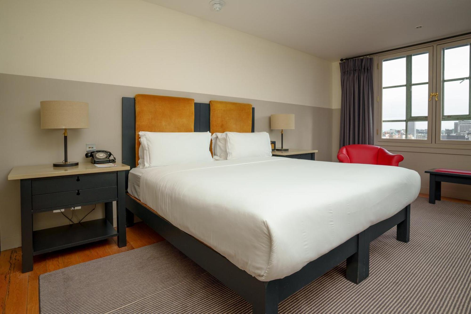 The Clarence Hotel 4*