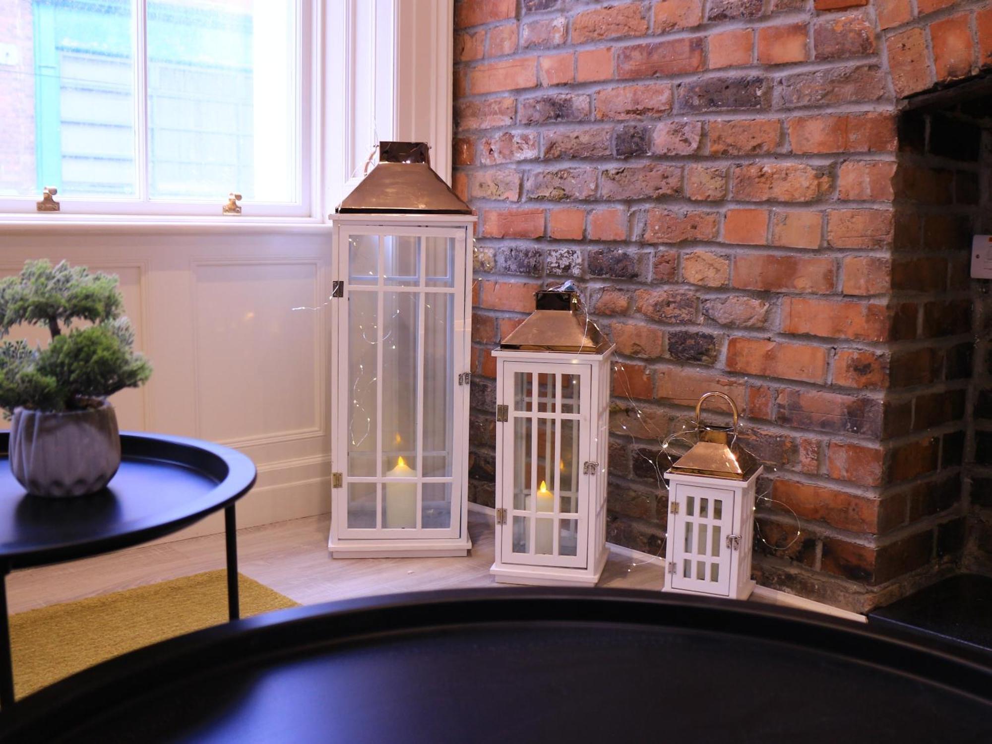 Spire Entire No Kitchen *