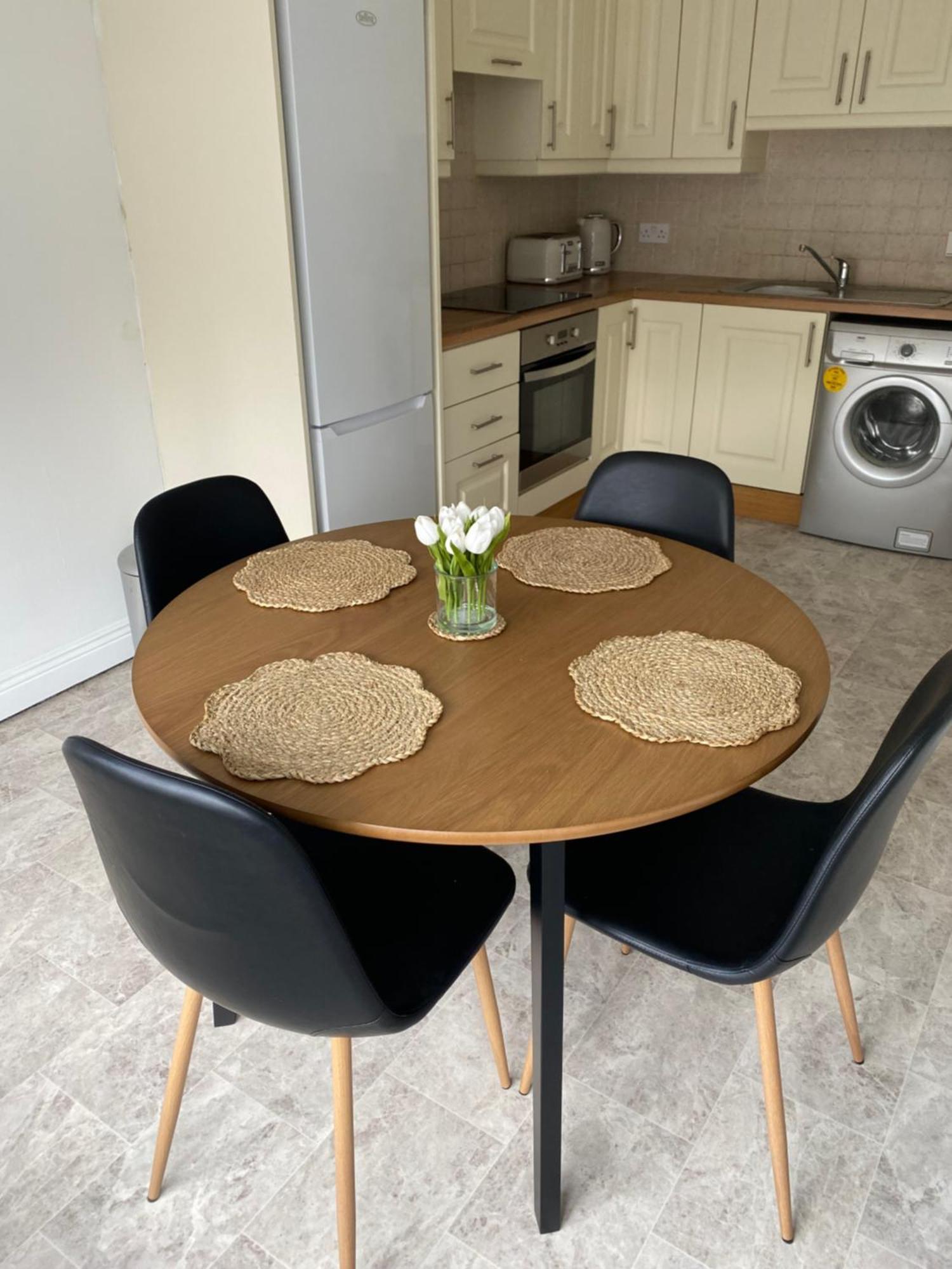 Modern Comfortable Four Bedroom House In Great Location Apartment Dublin