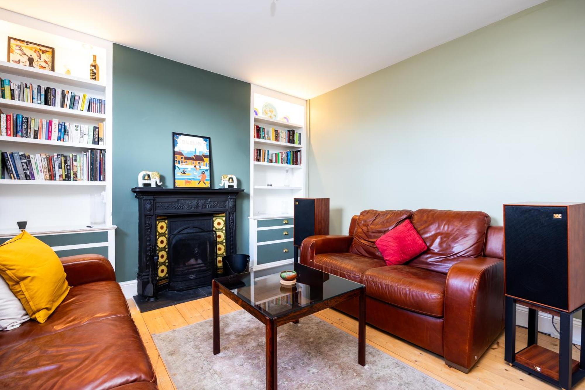 Apartment Charming Victorian 3bd Townhouse With Free Parking
