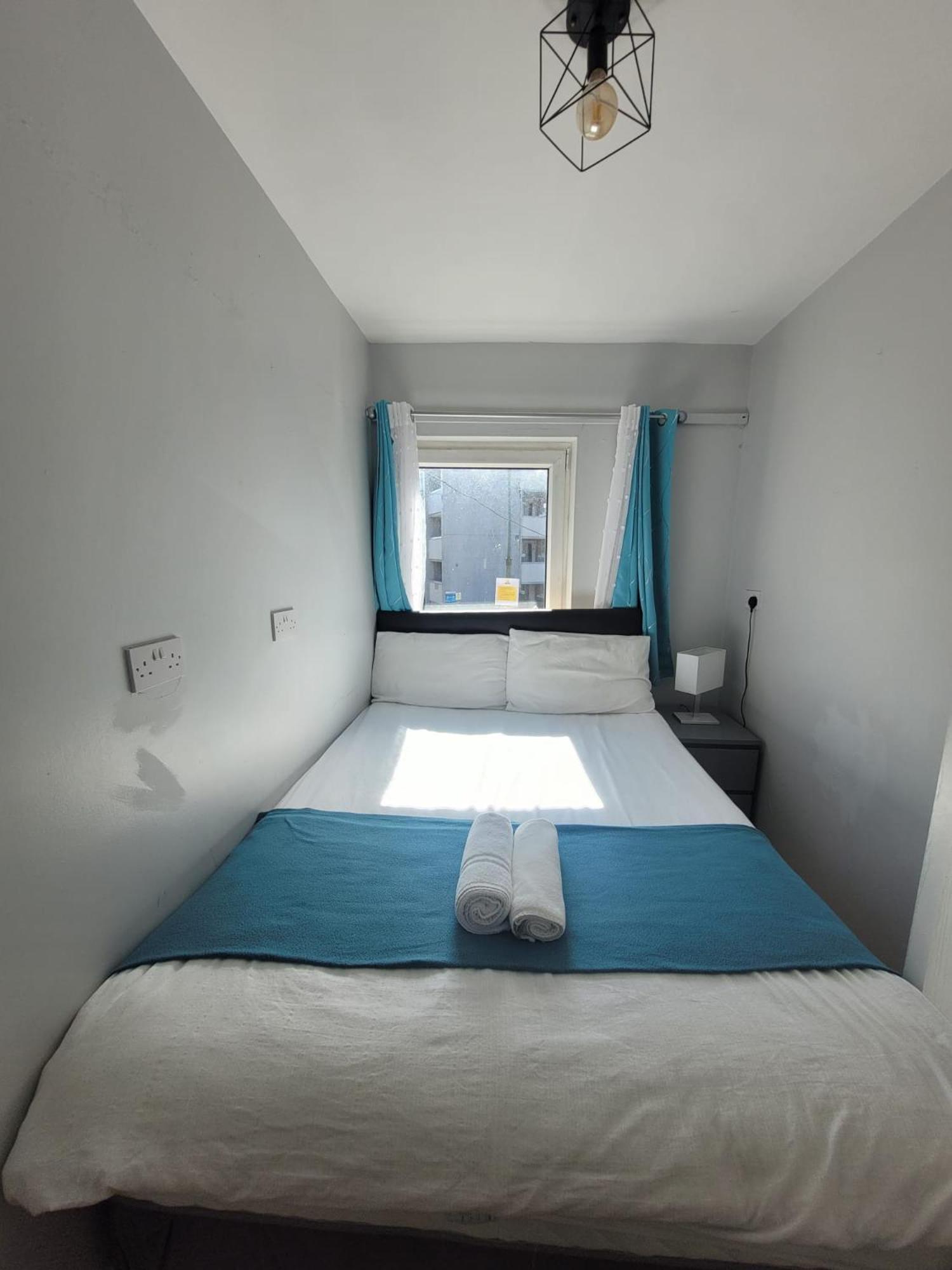 Holiday home Recently Renovated City House *