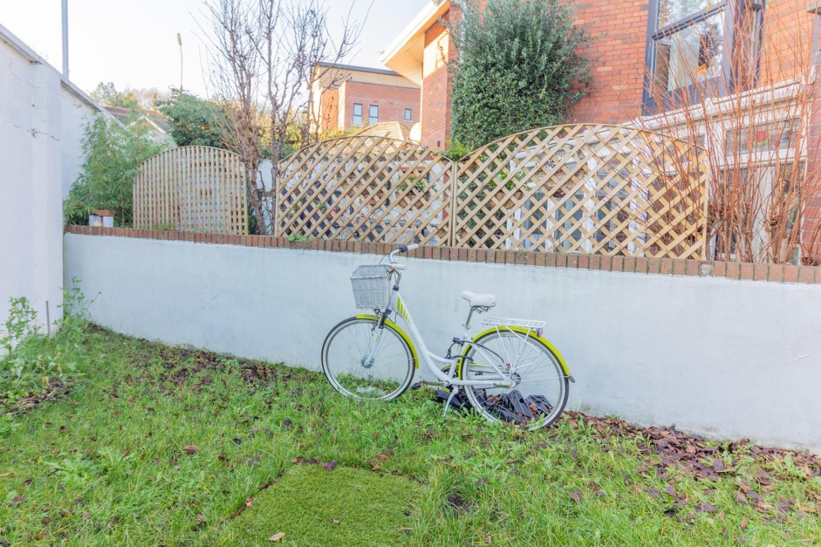 Gasthof Guestready - Tranquil Retreat In Chapelizod