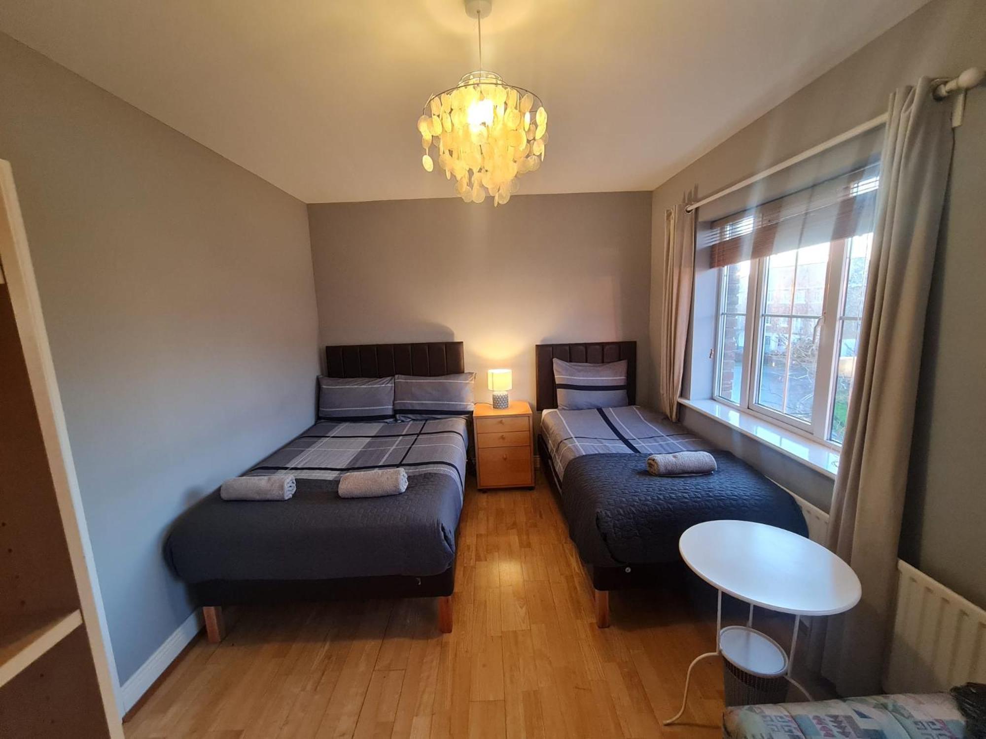 Homestay 3 Cosy Bedrooms Near Airport &