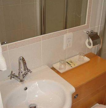 Aishling House 3*
