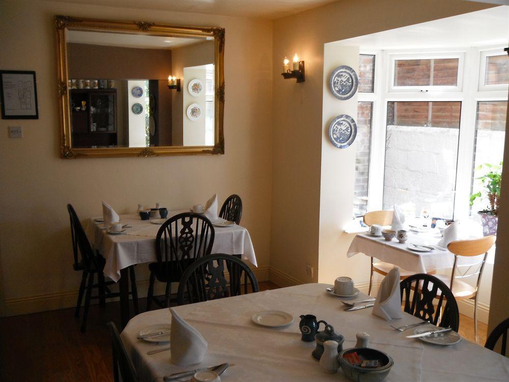 Aishling House Hotel 3*
