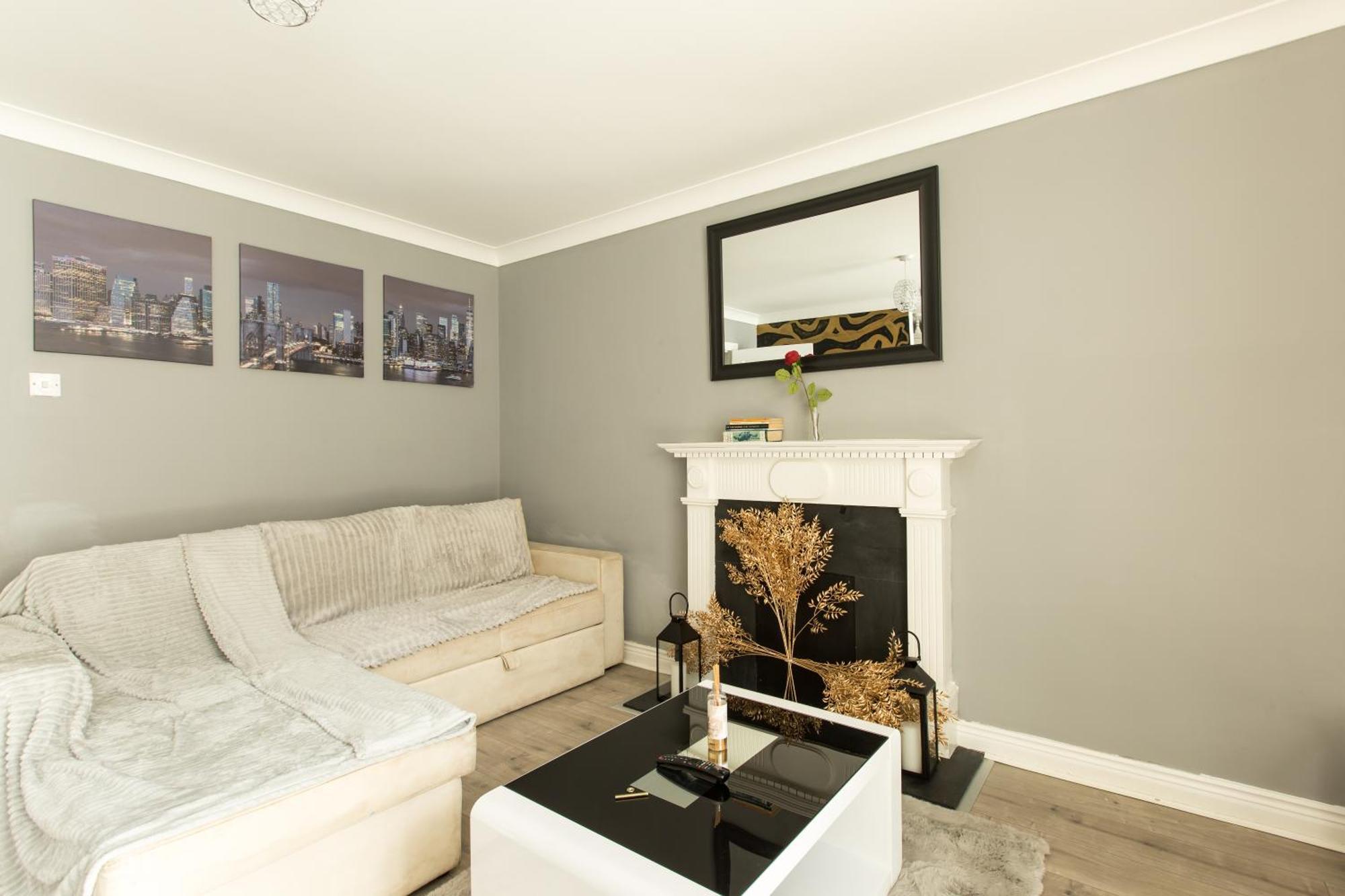 Modern Elegant With Parking Apartment Dublin