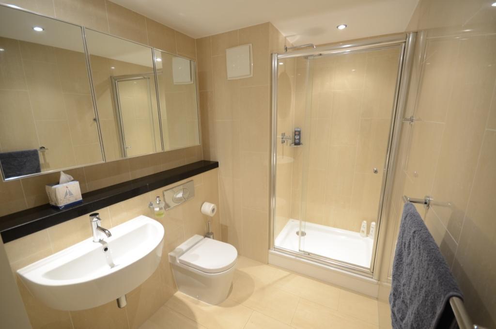 Waterfront - Superb Interior Apartment Dublin