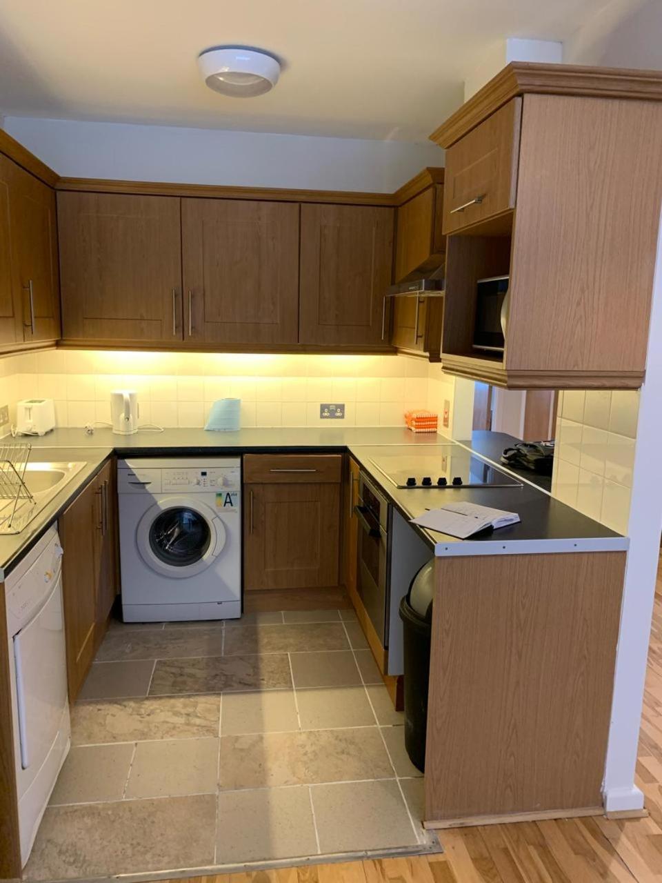 Luxury Talbot Street Apartment *