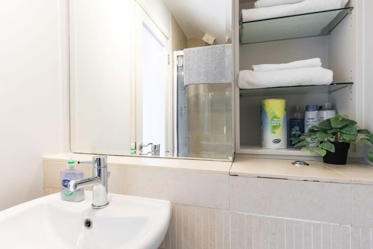 Location 2 Bedroom 2 Bathroom Fast Wifi Dublin