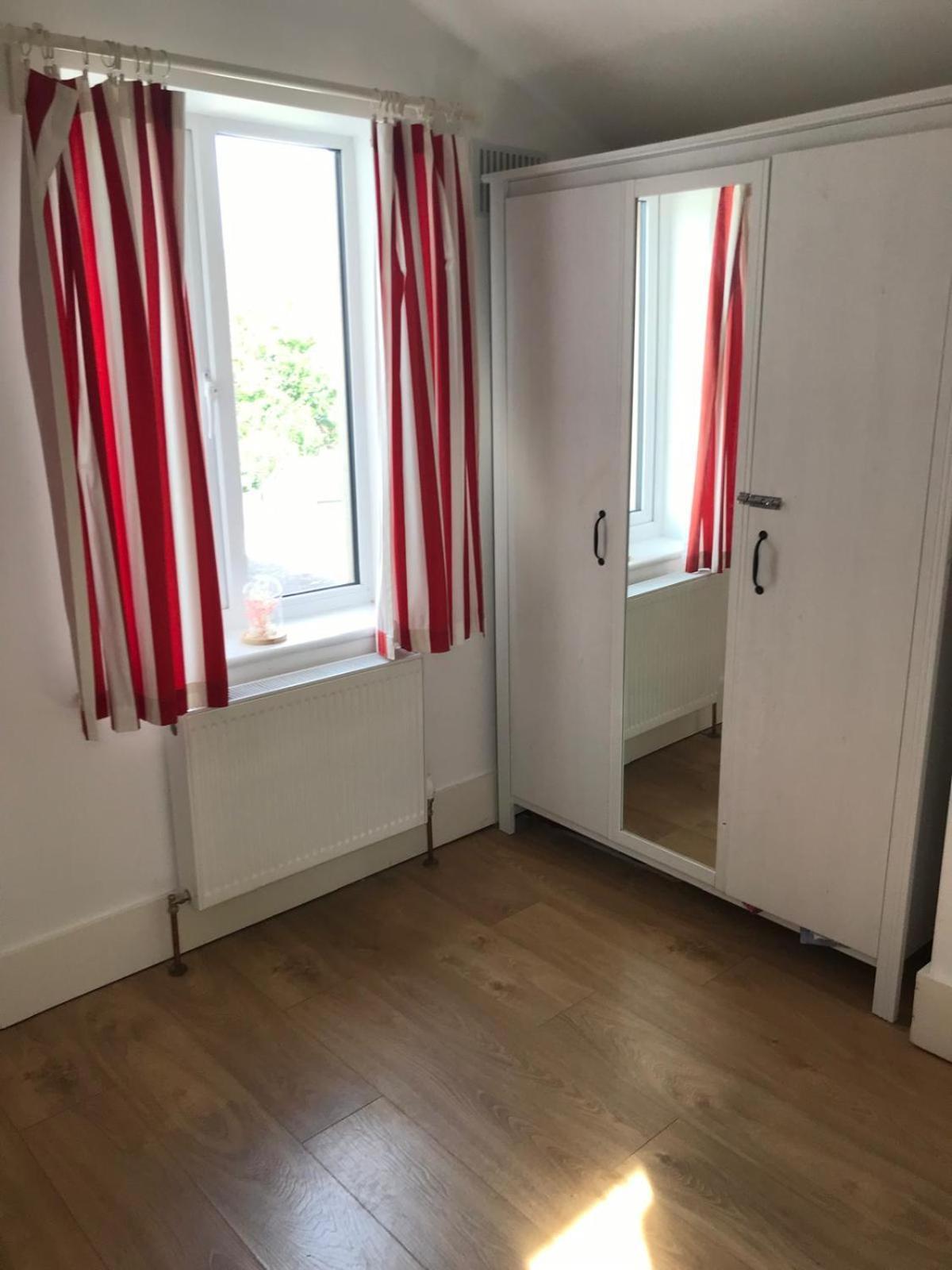 Appartement Spacious 3 Bed Townhouse In 12