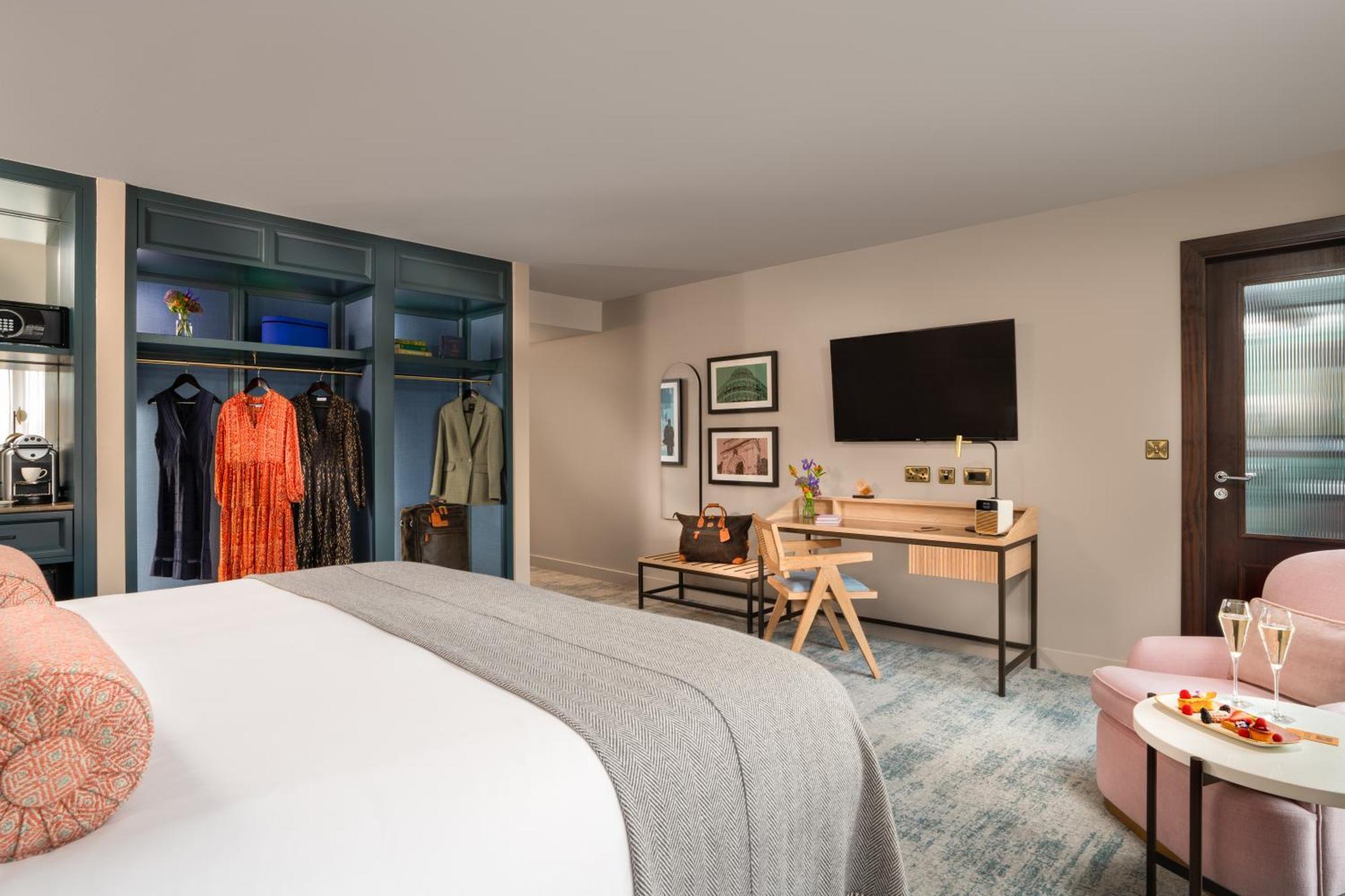 Hotel The