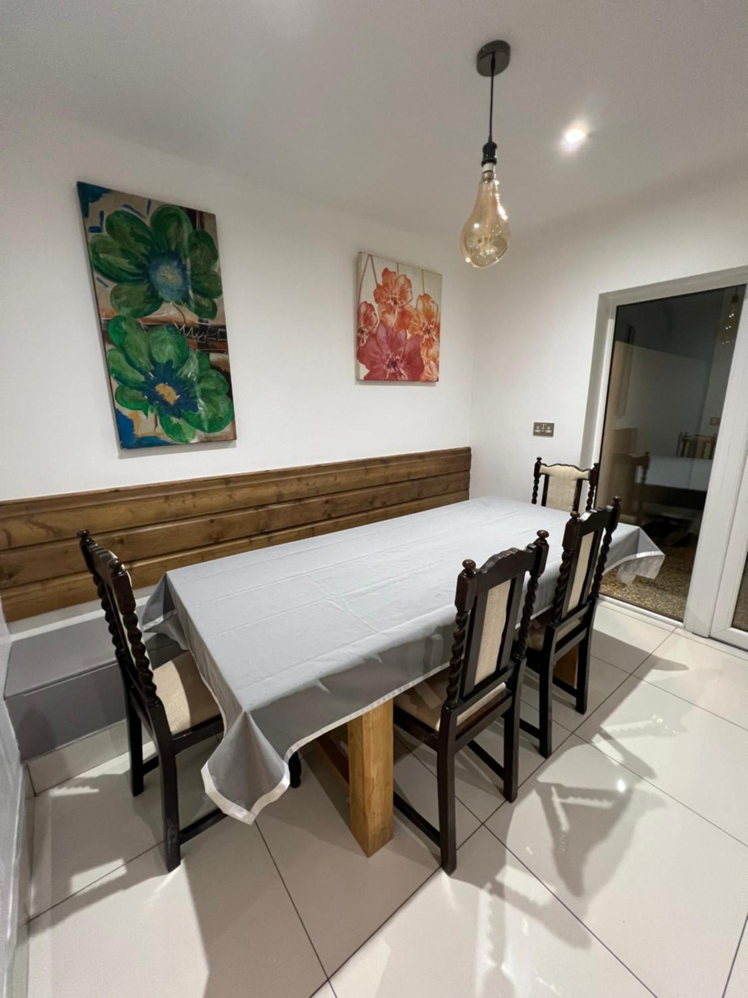 Guest house Lovely In Kimmage, Dublin