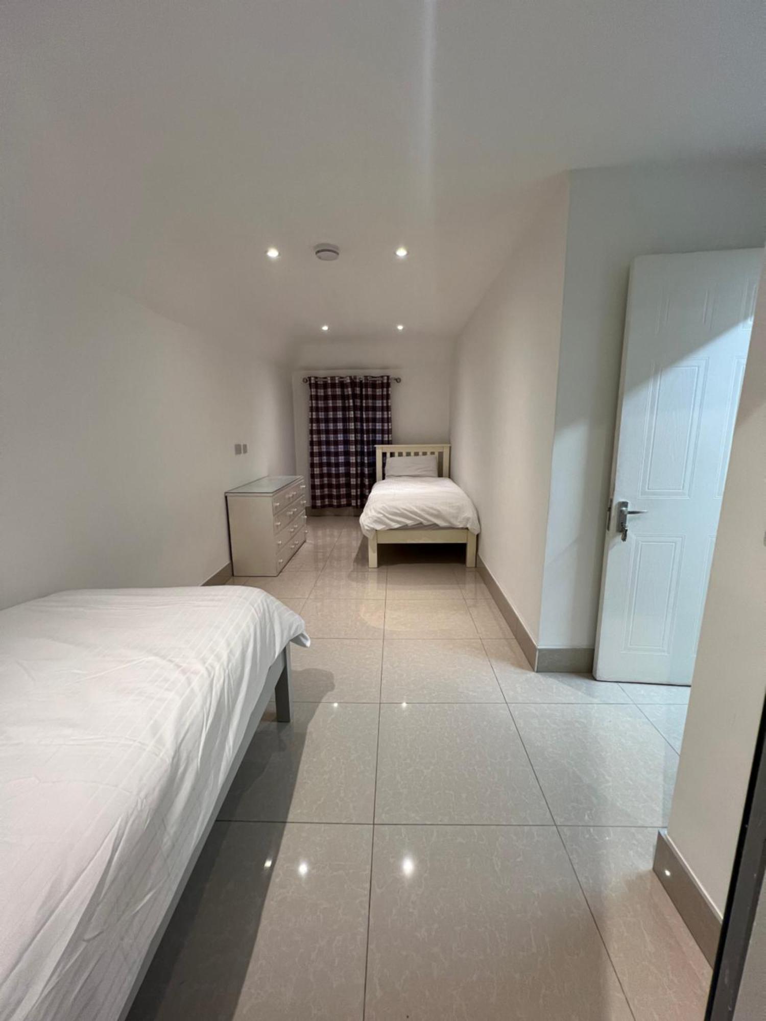 Guest house Lovely In Kimmage,
