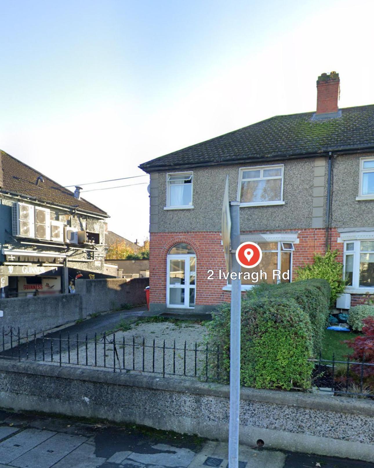Guest house Nice Double At 2 Iveragh Rd-8