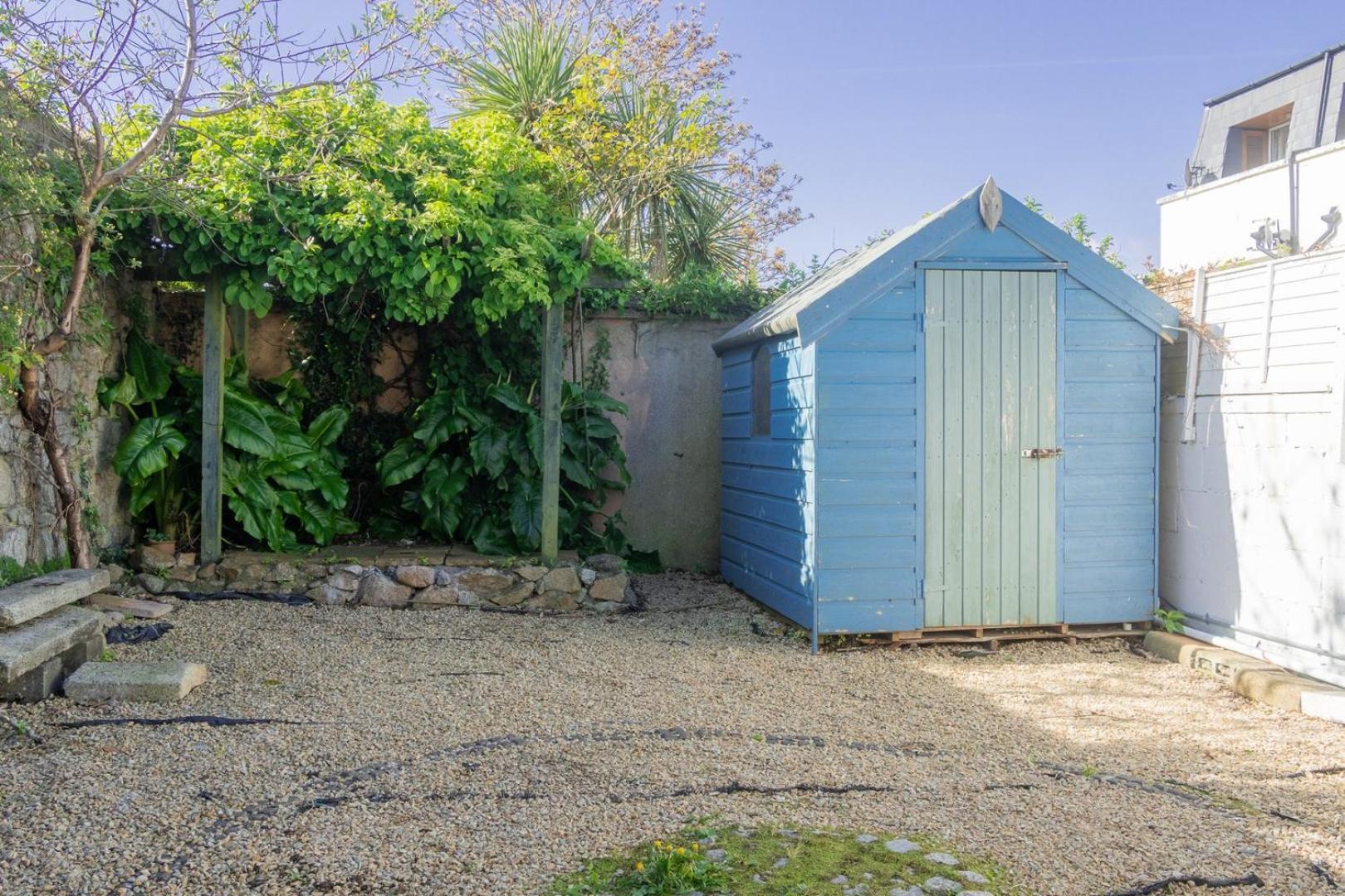 Guestready - Modernised In Monkstown Dublin