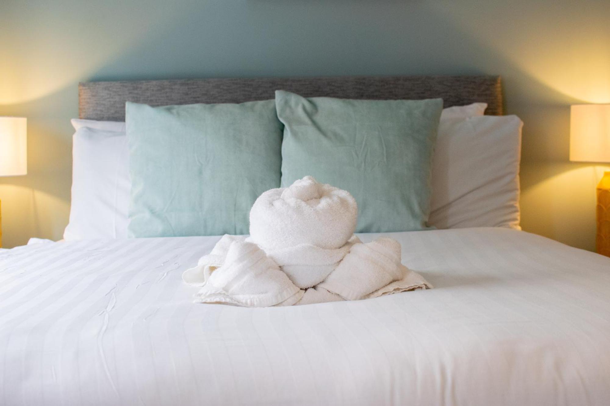 The Large Group House -sleeps 21 Ferienhaus