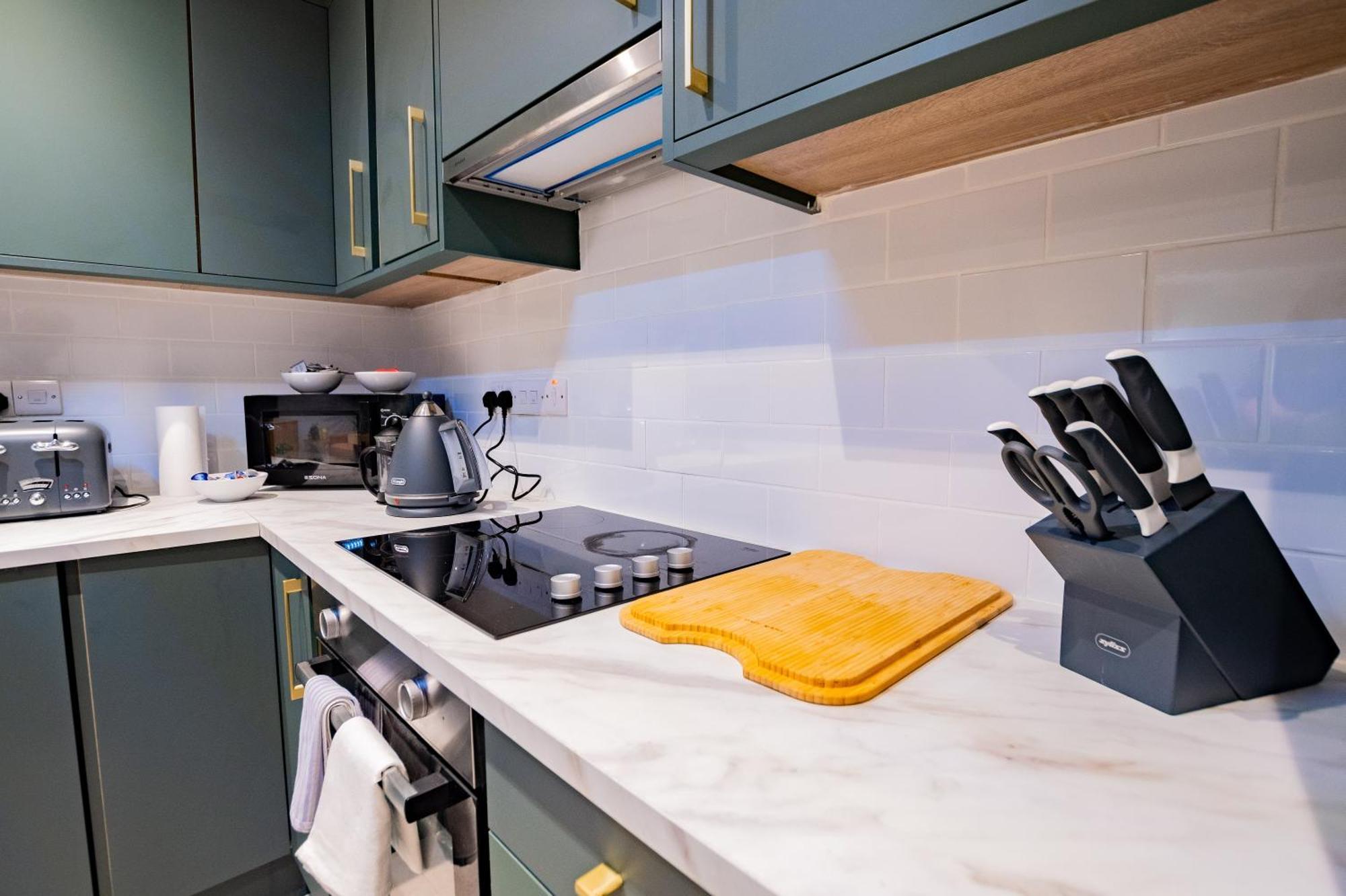 The Large Group House -sleeps 21 Ferienhaus