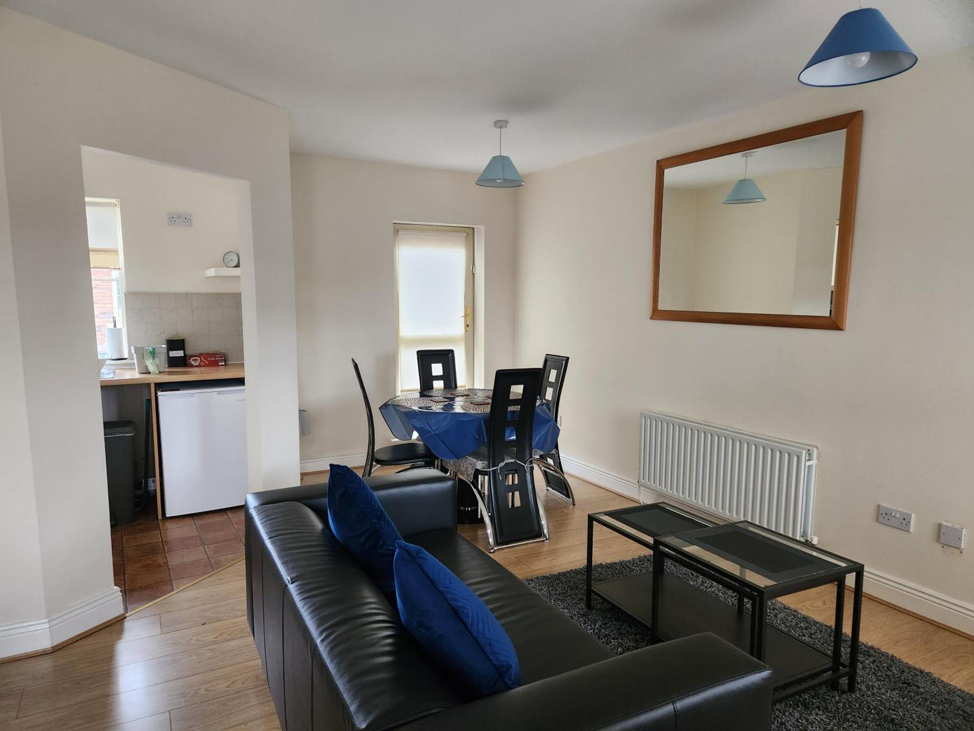 3 Bedrooms Near Airport & 7people Apartment *