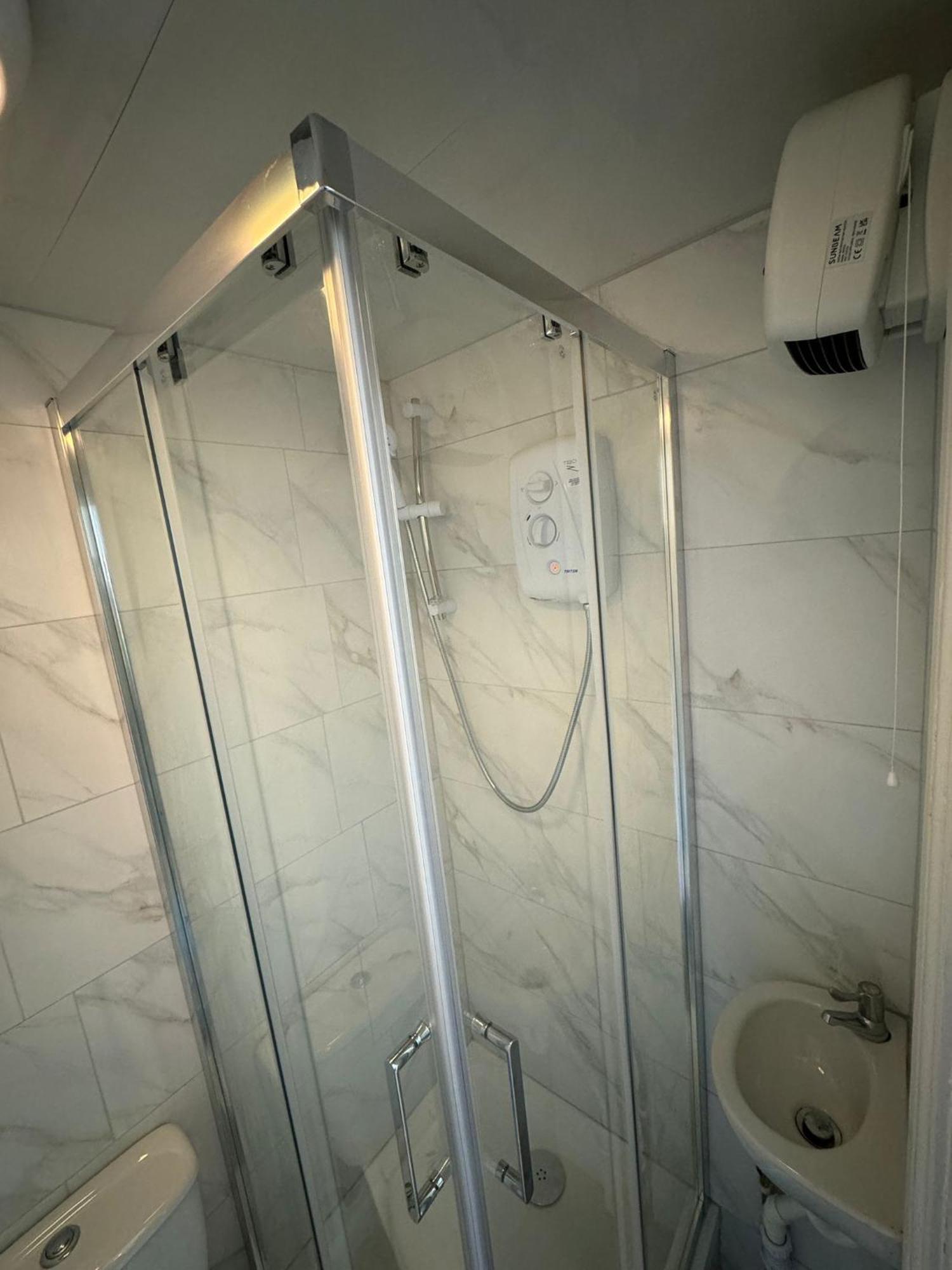 Cosy Near City Center Apartment *