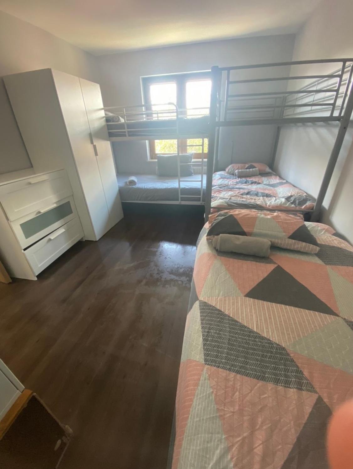 Homestay Airport Big With Bathroom Outside - Kitchen Only 7 Days Reservation *