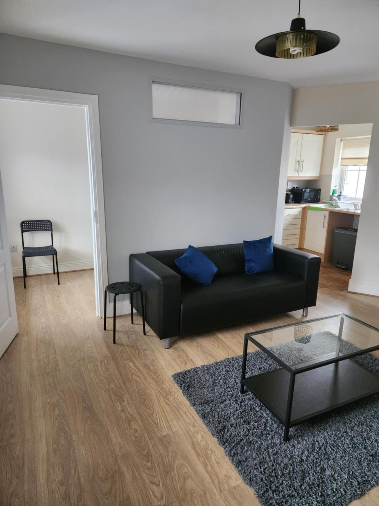 3 Bedrooms Near Airport & 7people Apartment *