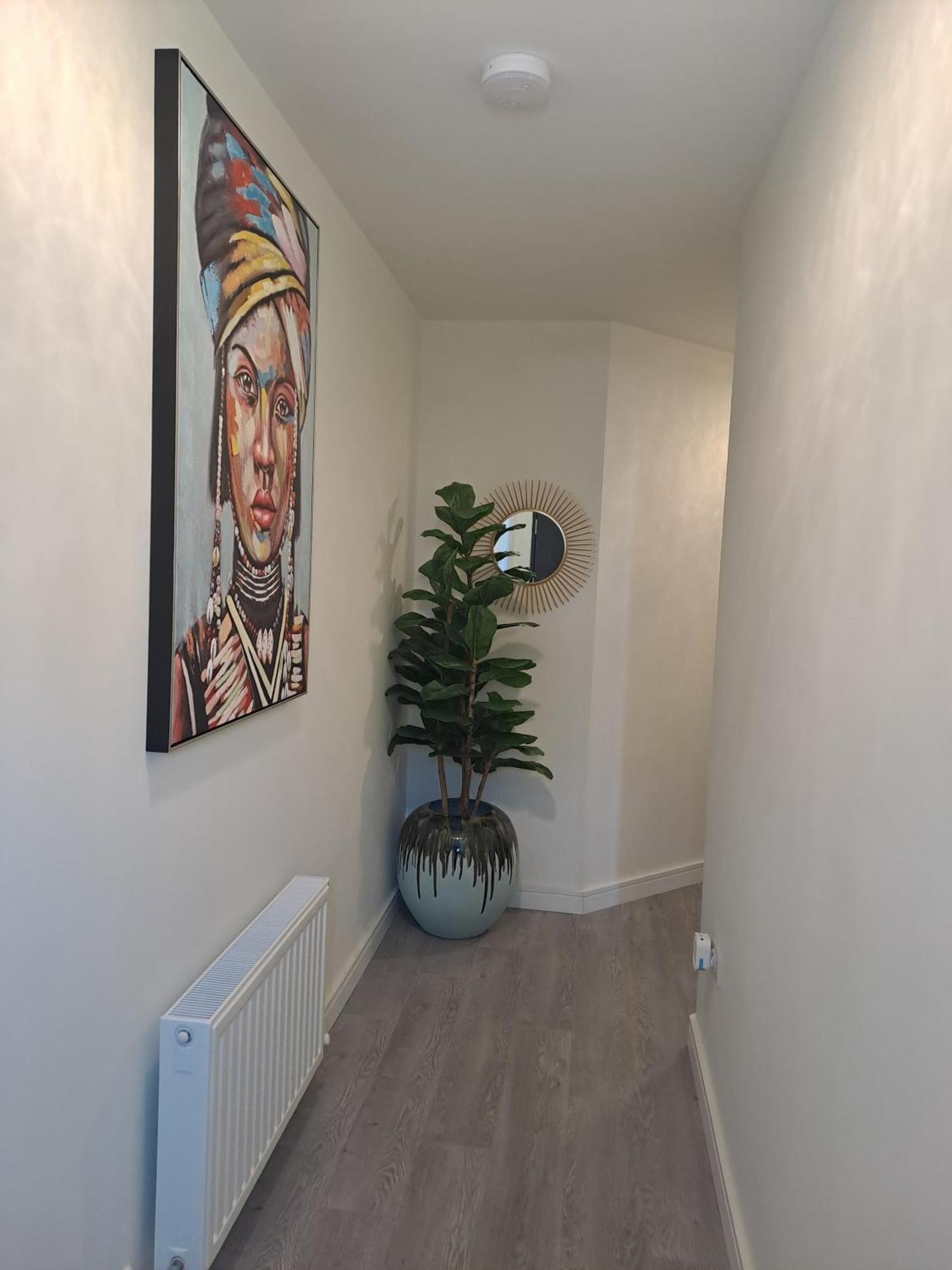 Cozy Bedroom In Lucan, Homestay