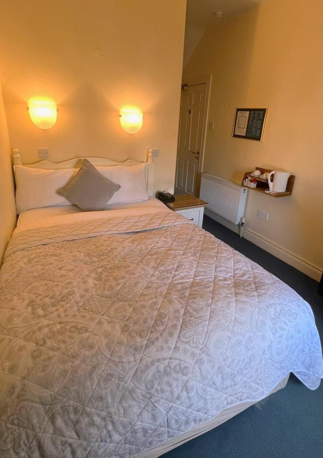 Baggot Court Townhouse Hotel 3*