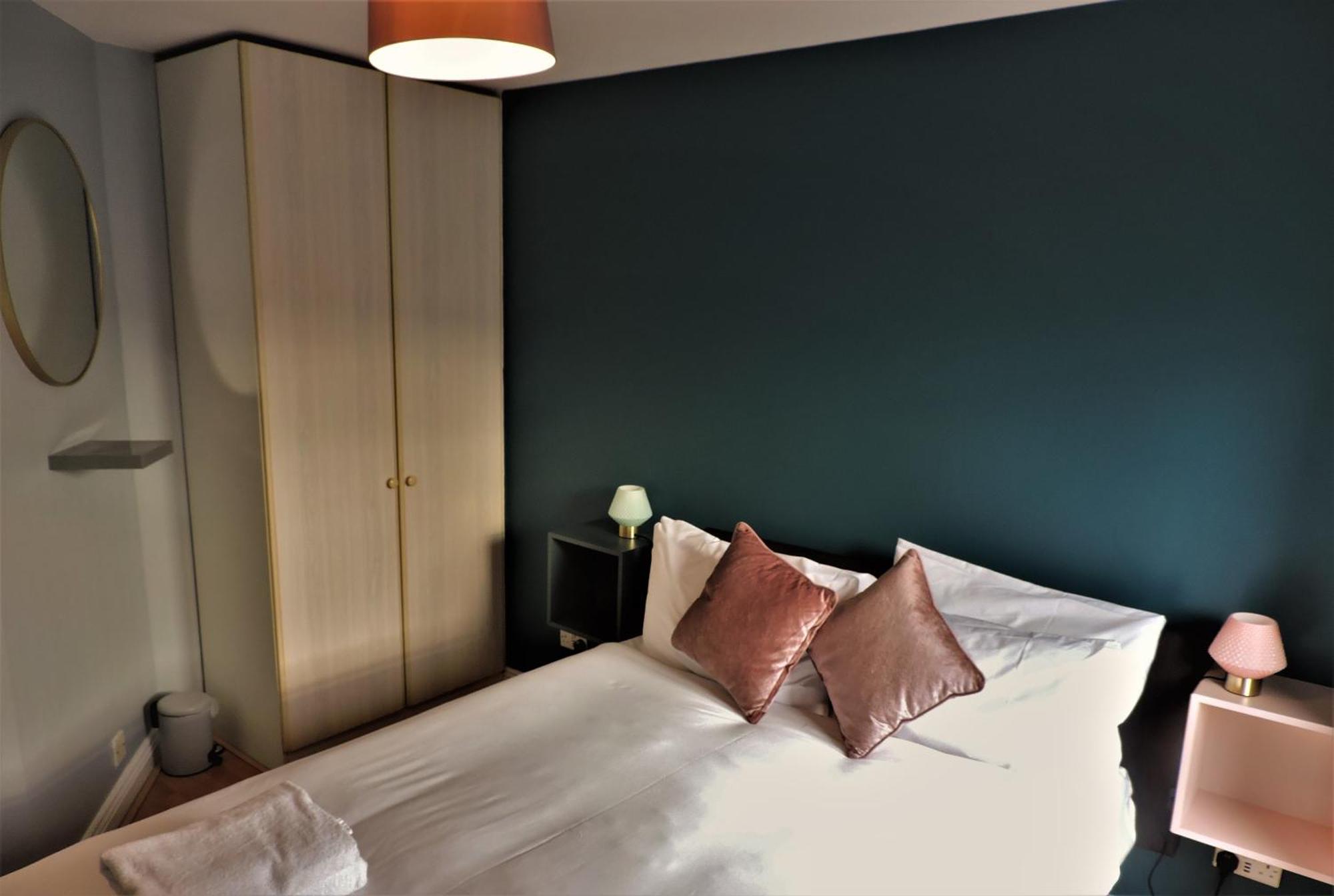 Drury Court Hotel 3*