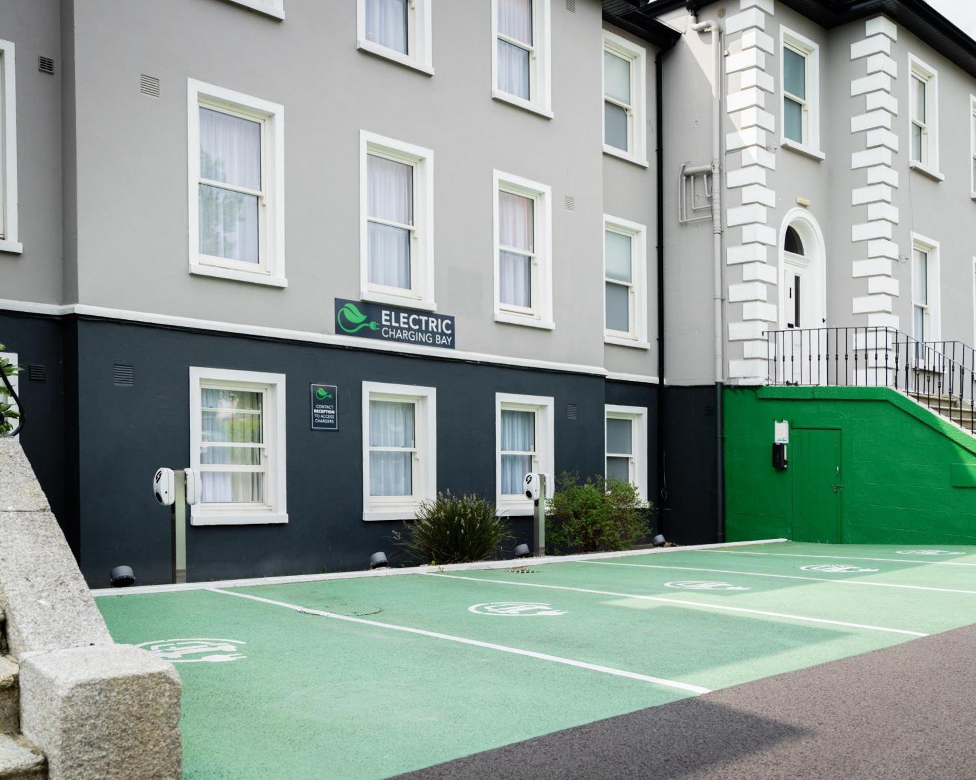 Sandymount 4*