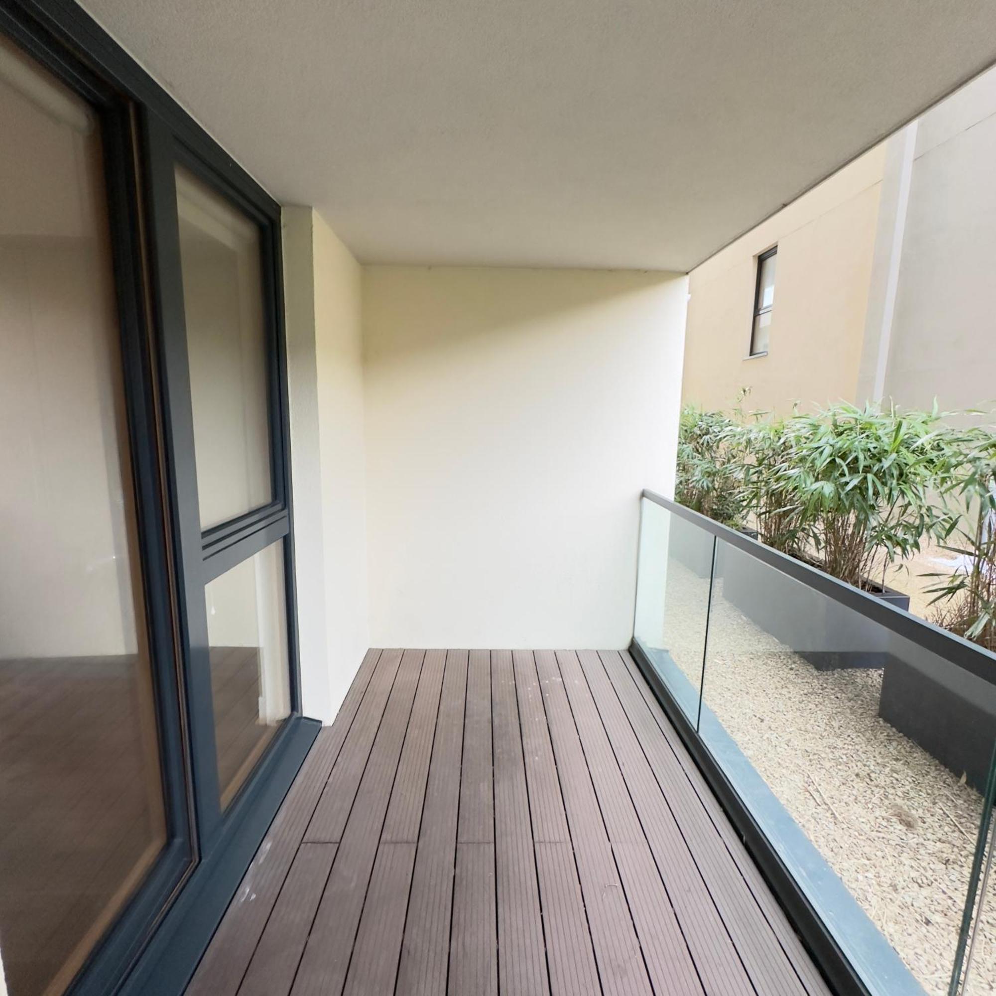 King With Balcony Homestay