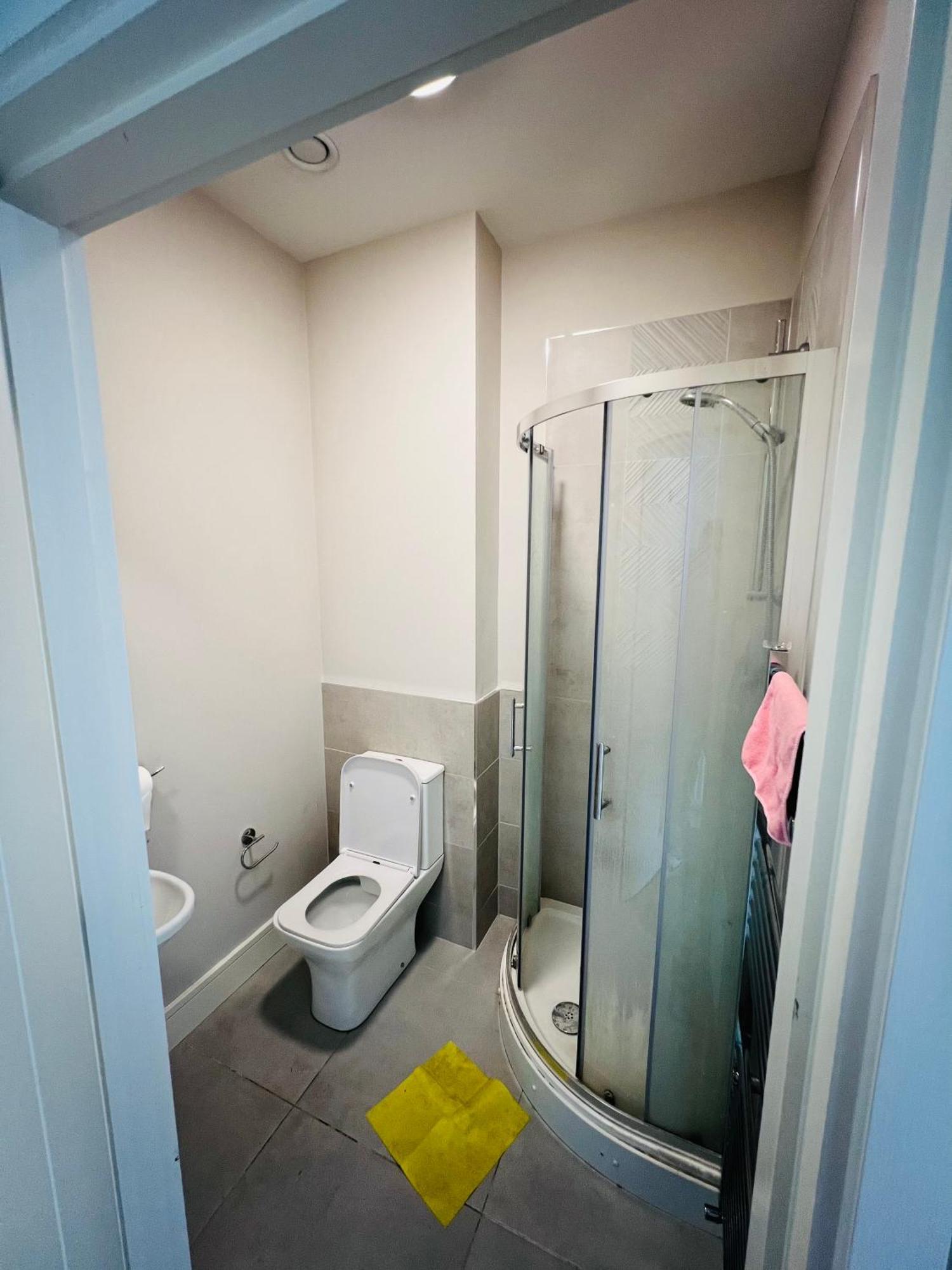 Private King Size In Well Decorated Shared Flat Appartement Dublin