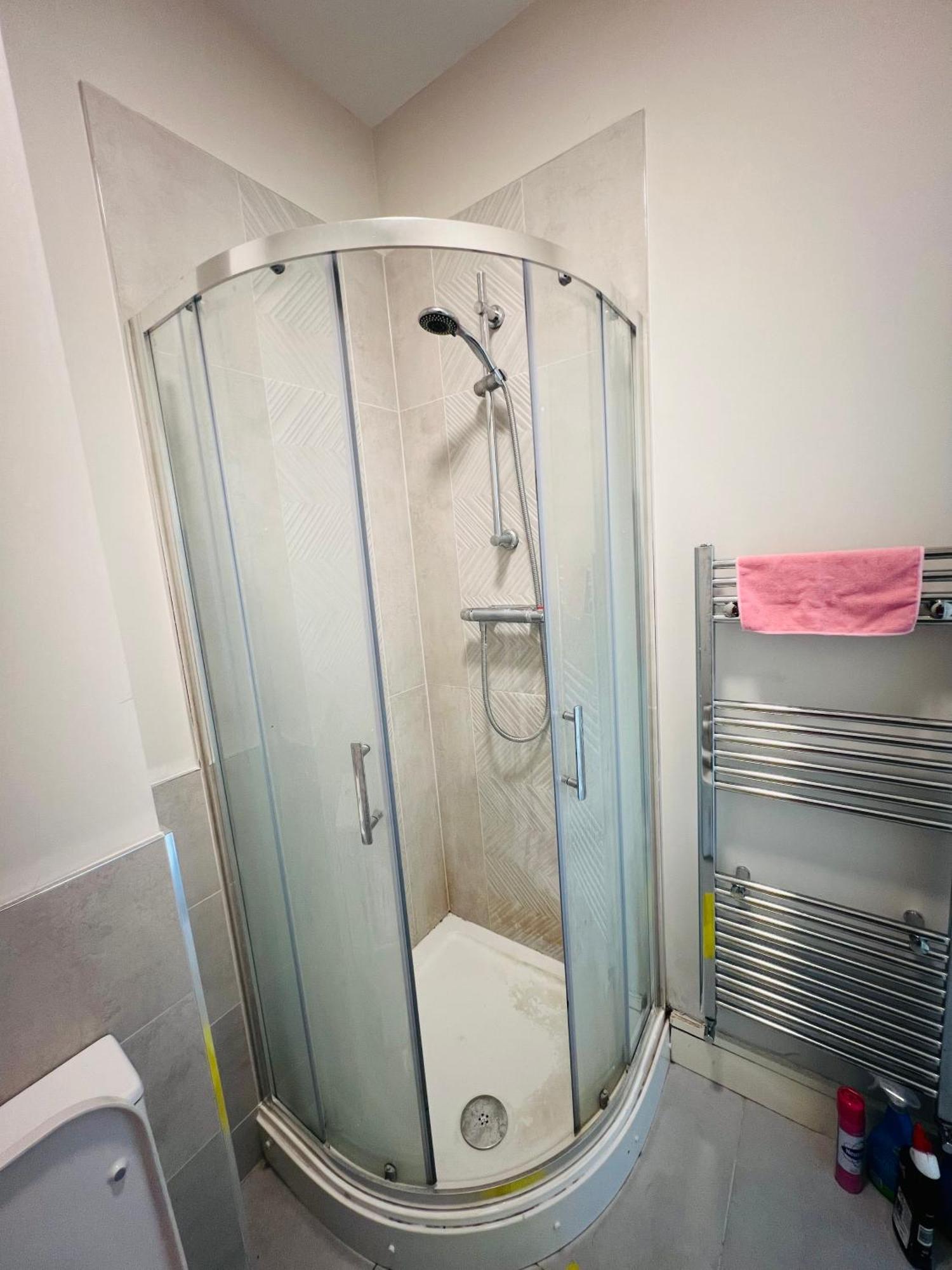 Private King Size In Well Decorated Shared Flat * Dublin
