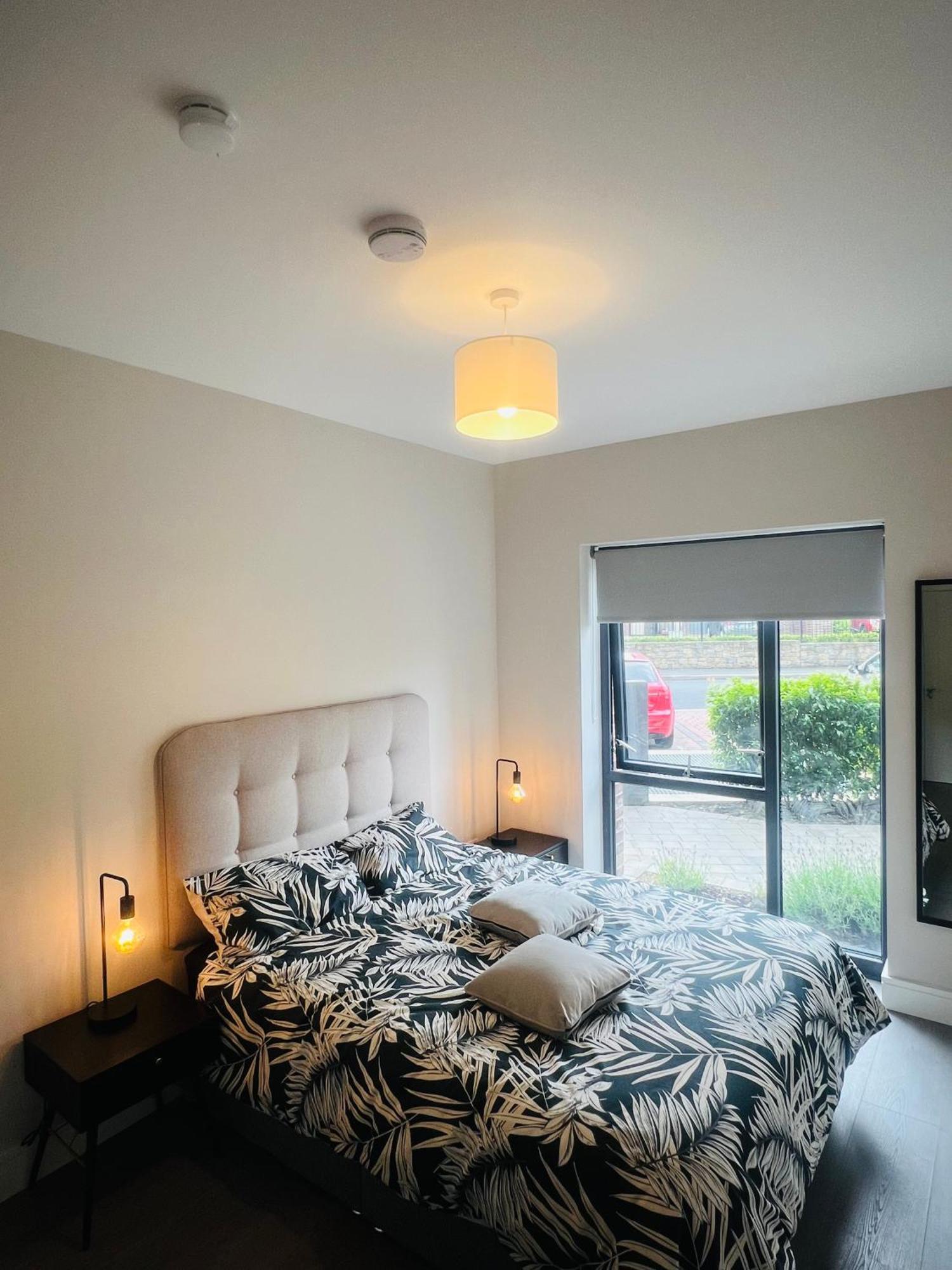 Private King Size In Well Decorated Shared Flat Appartement *