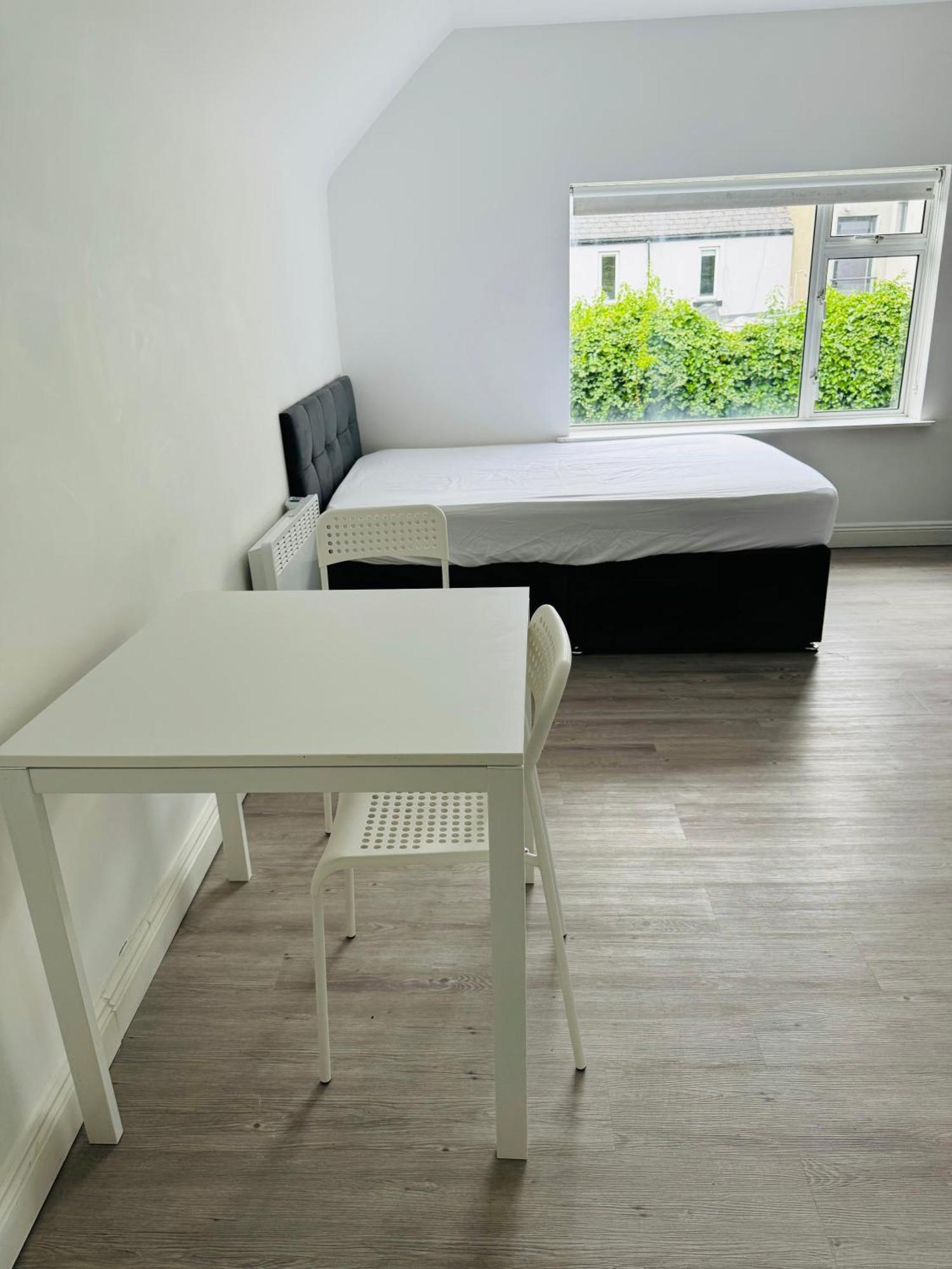 3 Portobello Apartment *