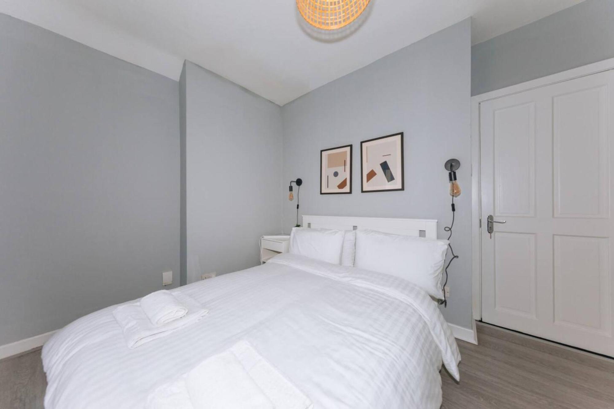 Centrally Located & Spacious 4bd House- St Kevin's *