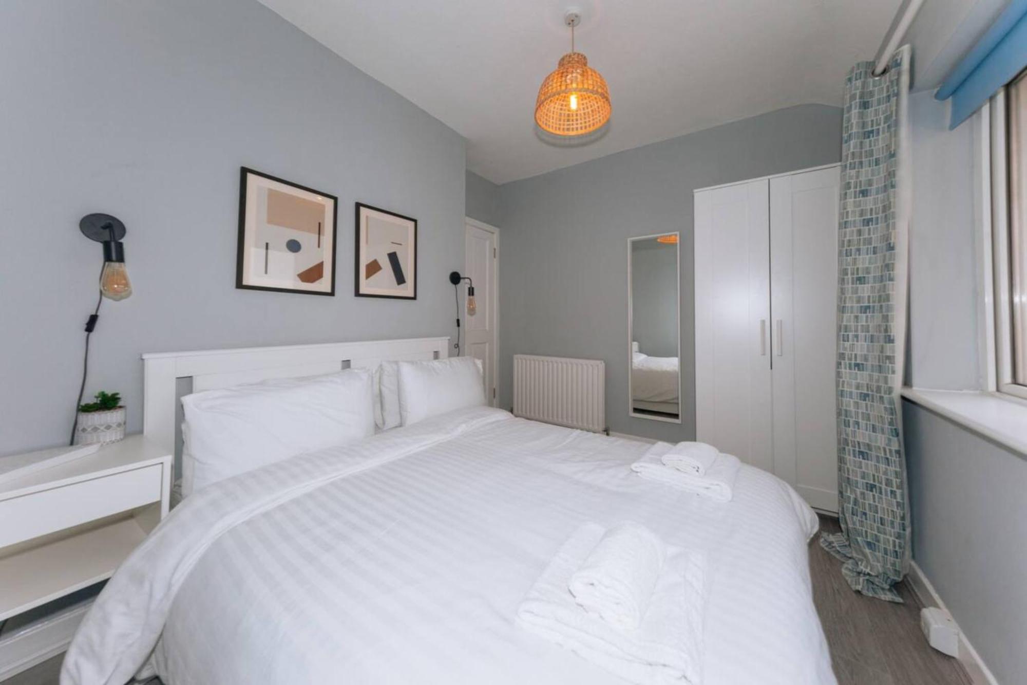 Centrally Located & Spacious 4bd House- St Kevin's * Dublin