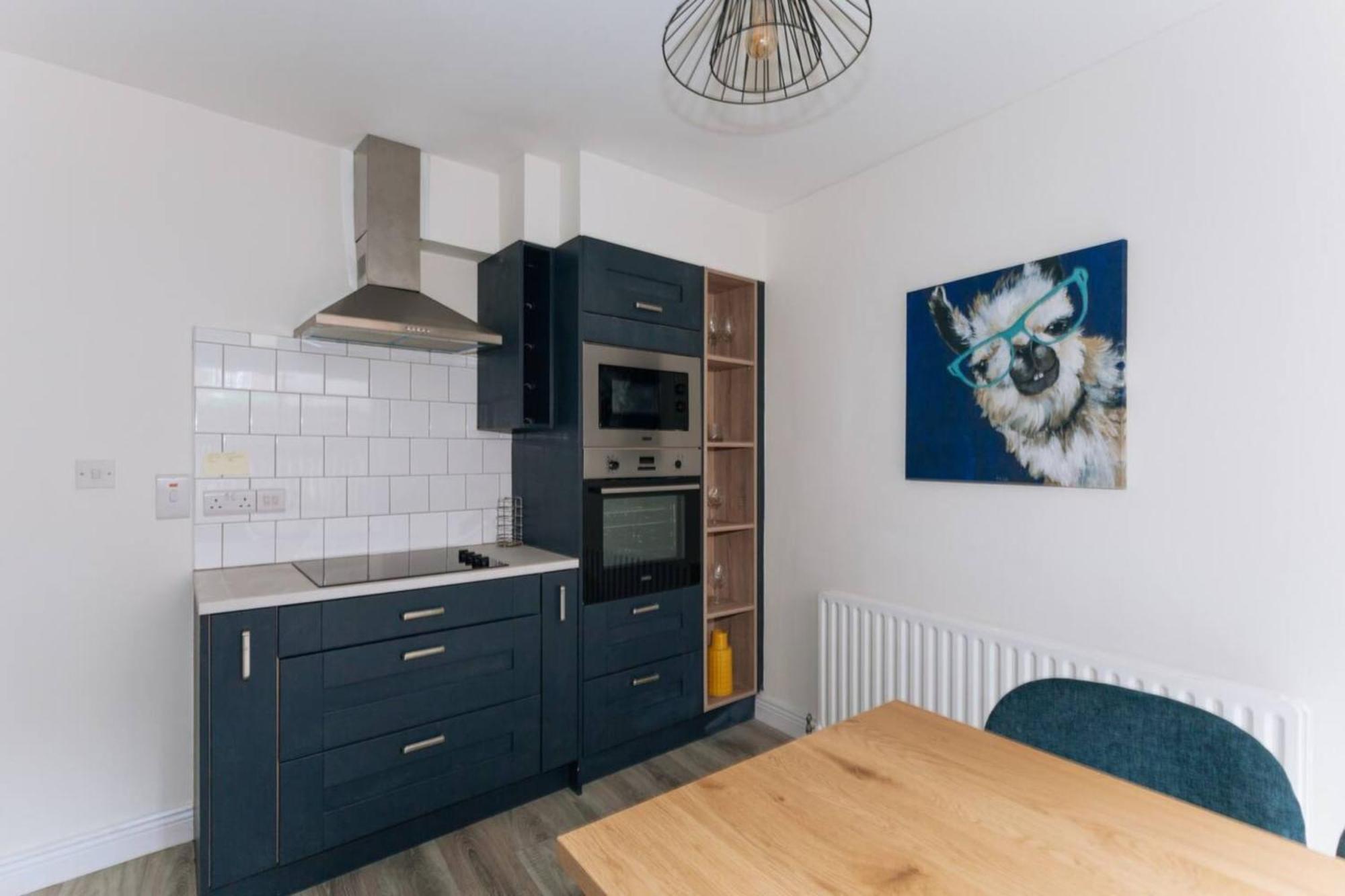 Centrally Located & Spacious 4bd House- St Kevin's Dublin
