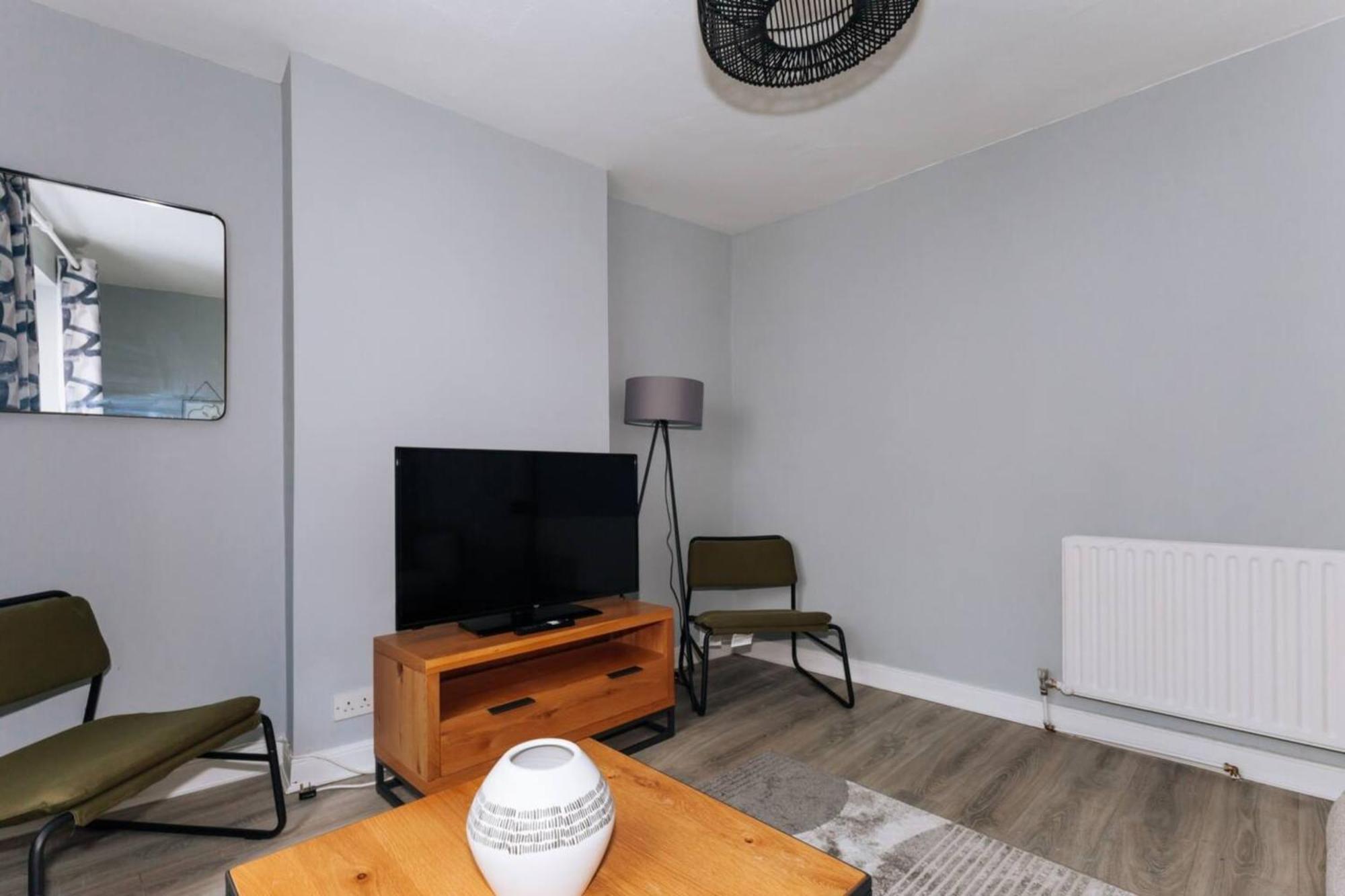 Centrally Located & Spacious 4bd House- St Kevin's Holiday home